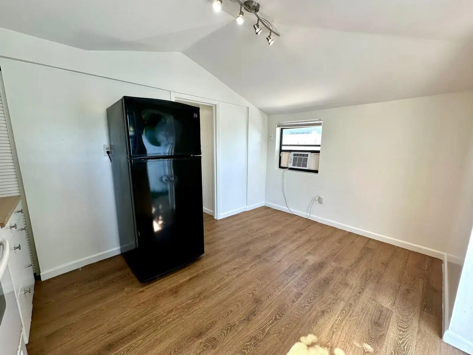 6101 Webster Avenue # 2, West Palm Beach FL 33405 photo 4