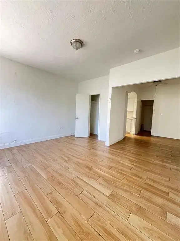 1120 PENNSYLVANIA Avenue # 211, Miami Beach FL 33139