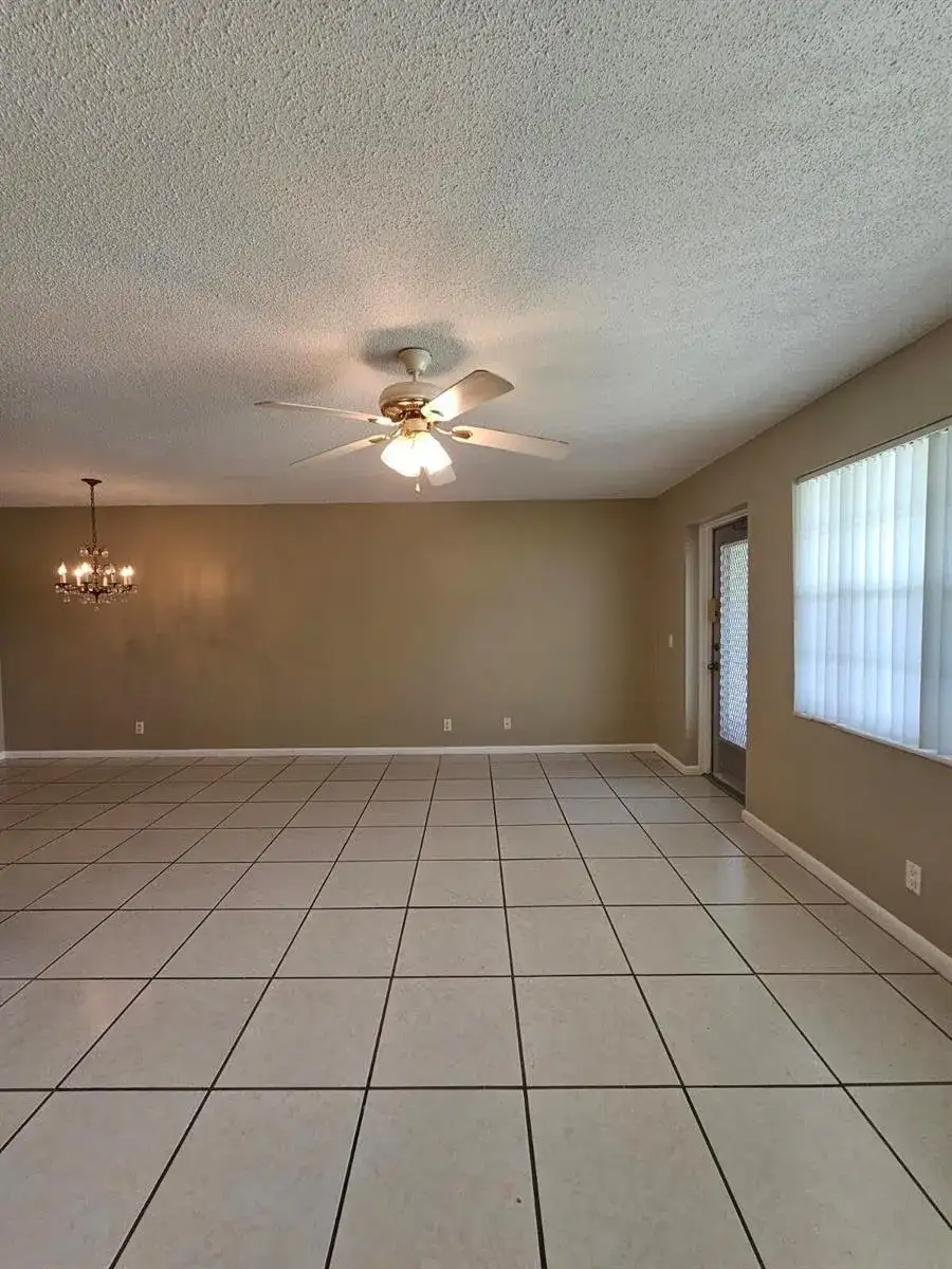 289 CAMDEN L, West Palm Beach FL 33417 photo 3