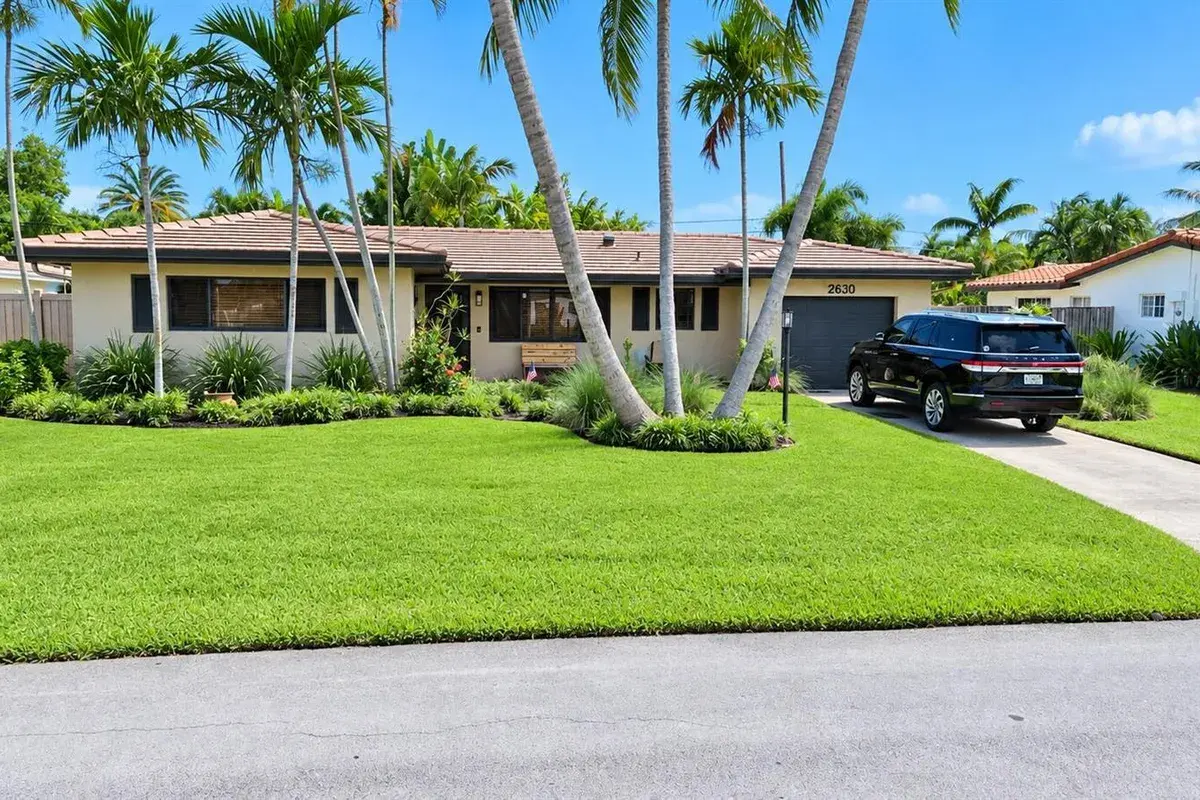 2630 NE 53RD Court, Lighthouse Point FL 33064