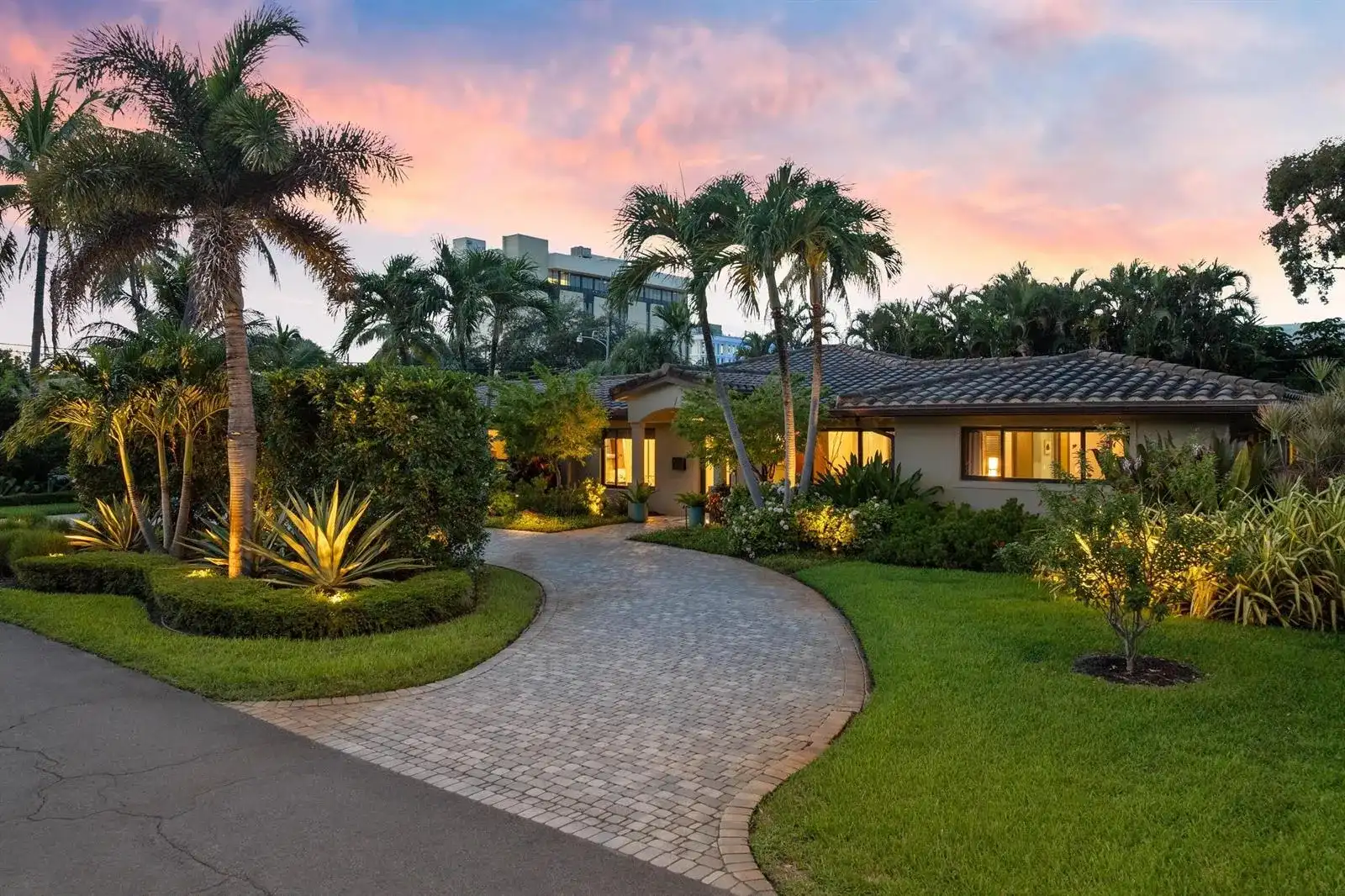 2625 NE 30TH Street, Fort Lauderdale FL 33306