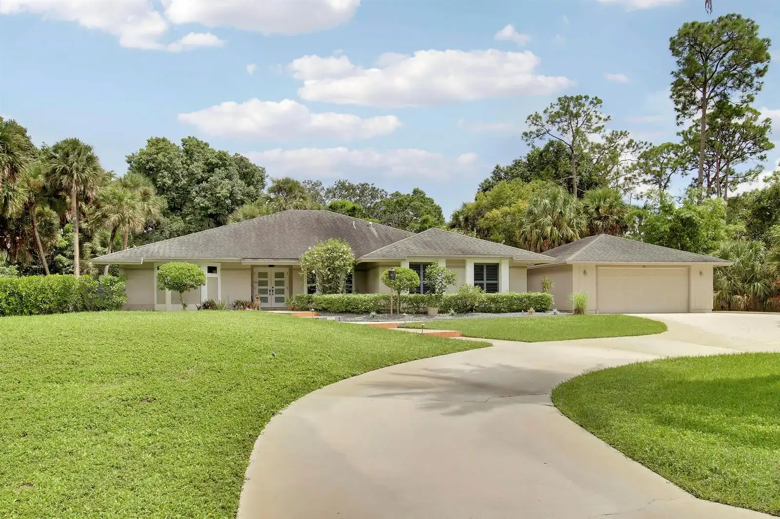 8552 Thousand Pines Circle, West Palm Beach FL 33411