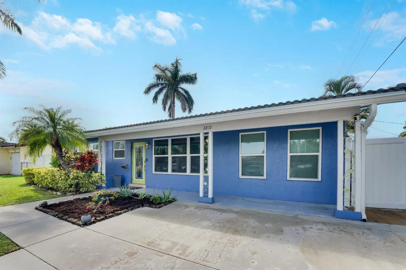 2210 NE 51ST Street, Lighthouse Point FL 33064 photo 2