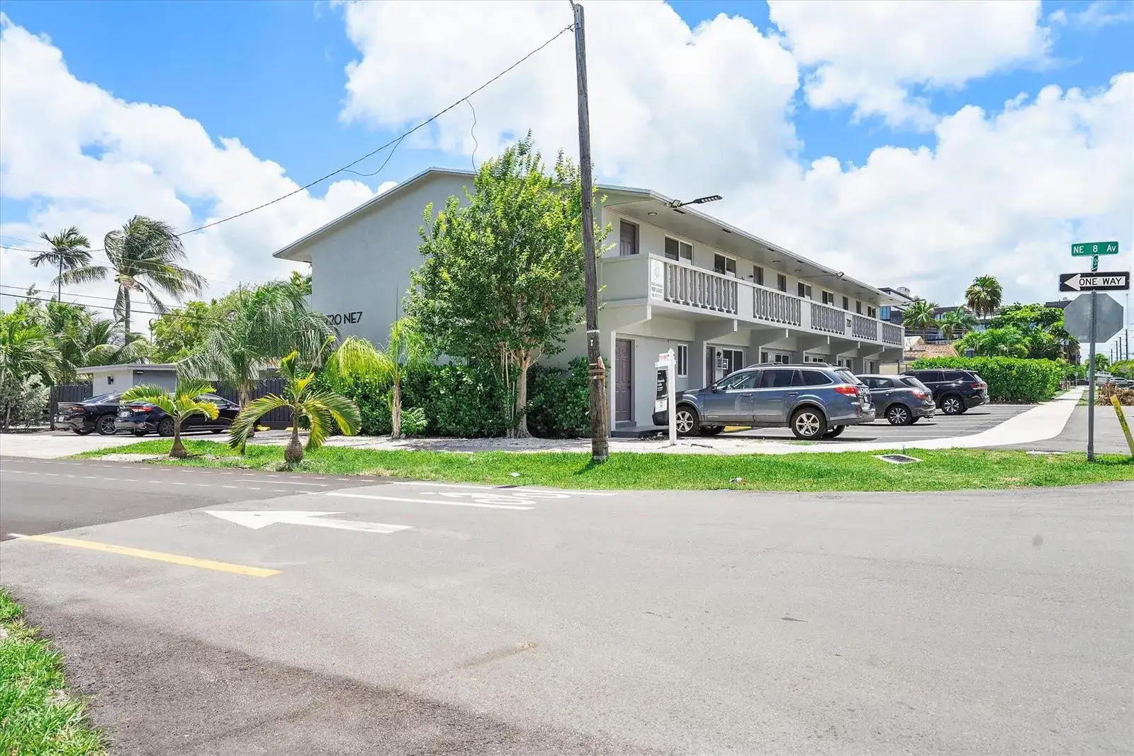 720 NE 7th Street # 8, Hallandale Beach FL 33009 photo 4
