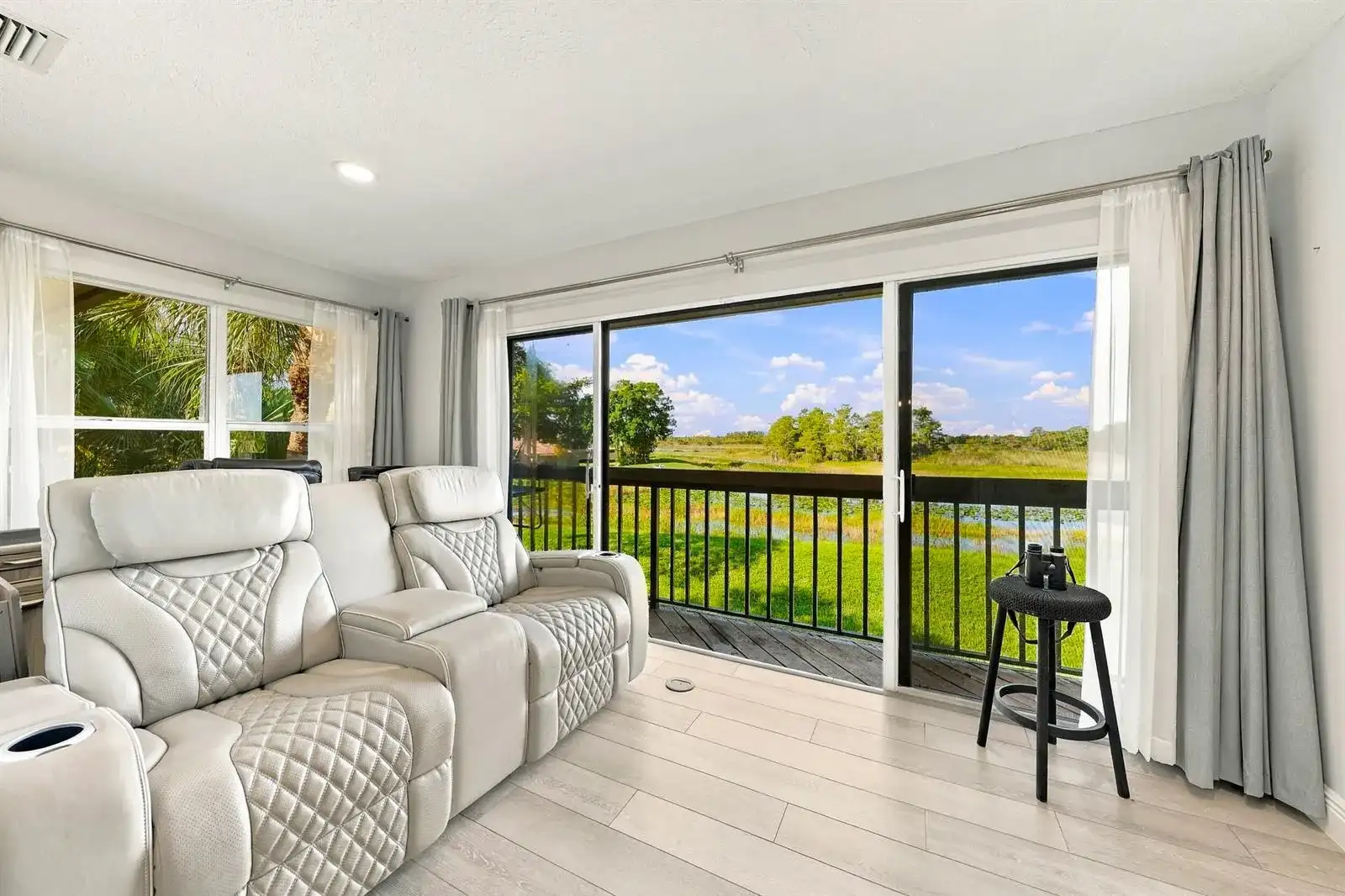 1111 DUNCAN Circle # 202, Palm Beach Gardens FL 33418
