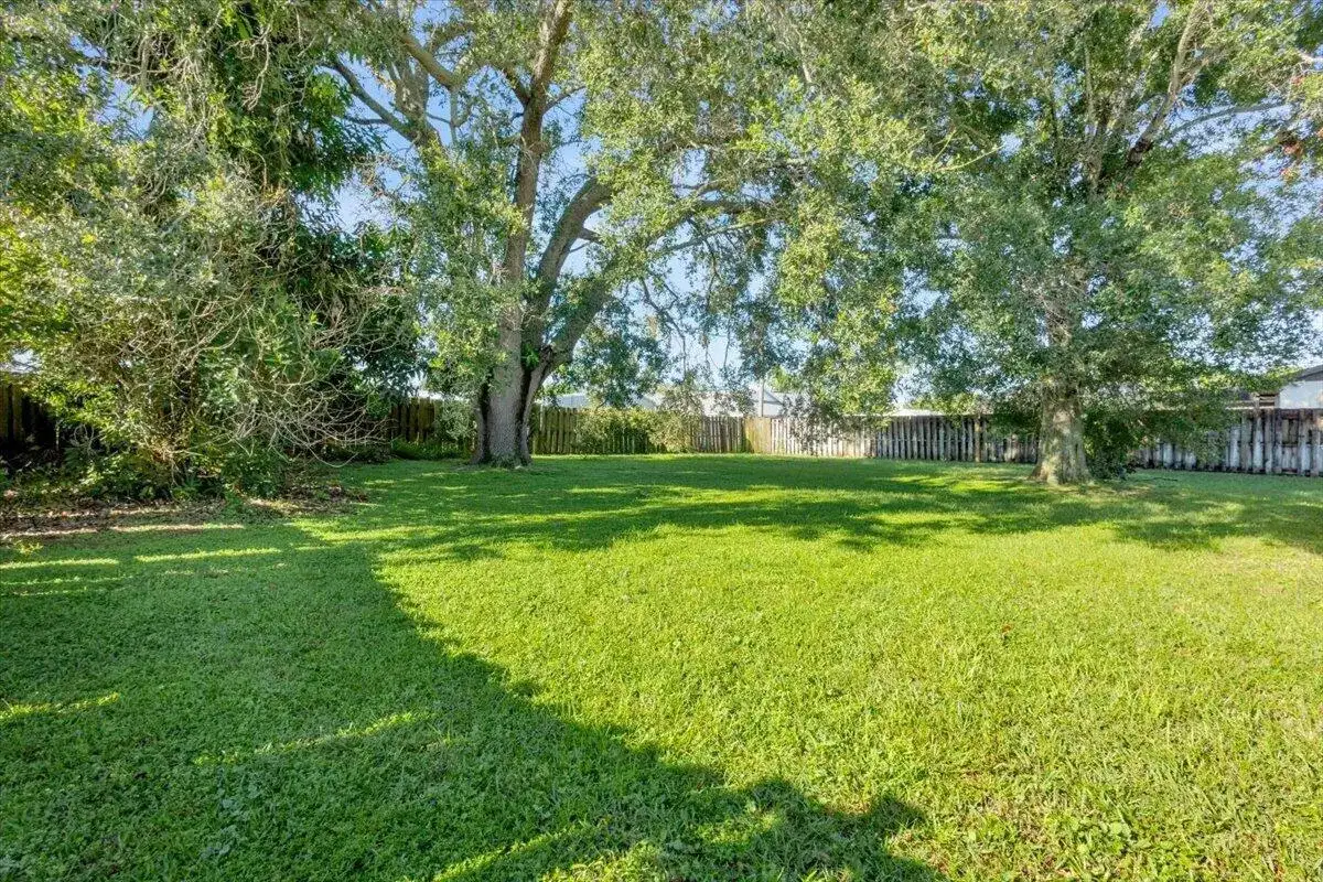412 SE Dalva Avenue, Port St. Lucie FL 34984 photo 5