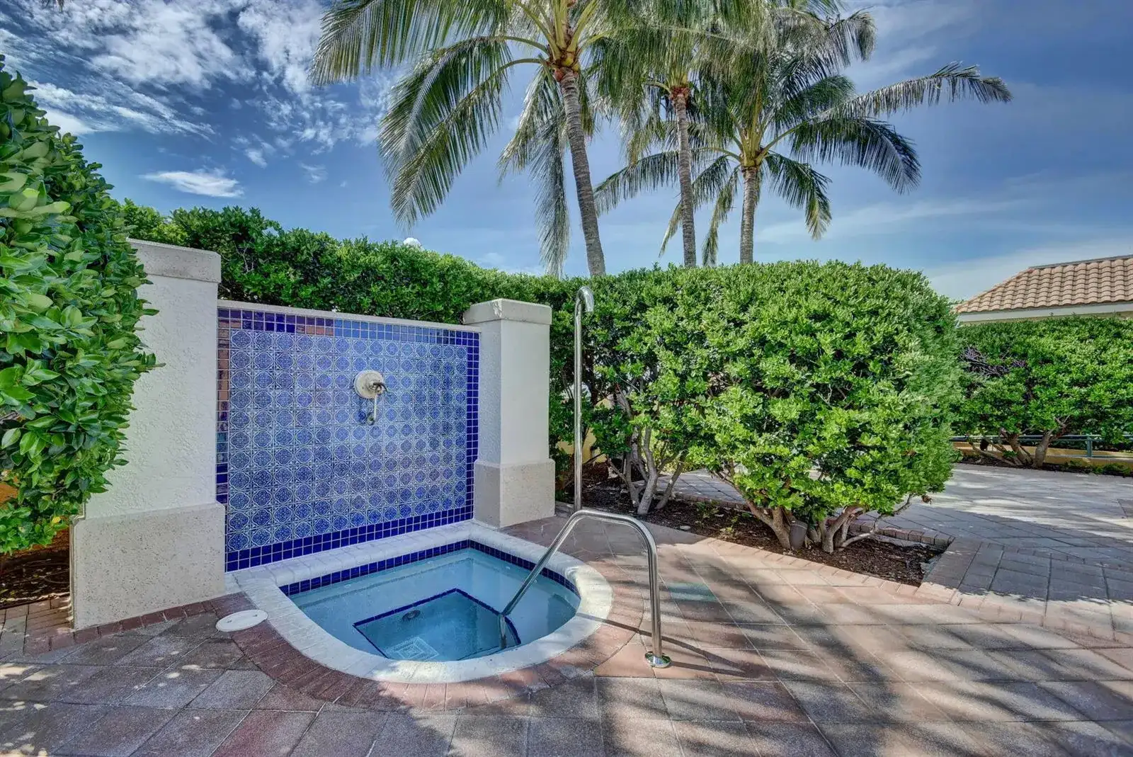 403 S SAPODILLA Avenue # 718, West Palm Beach FL 33401 photo 2