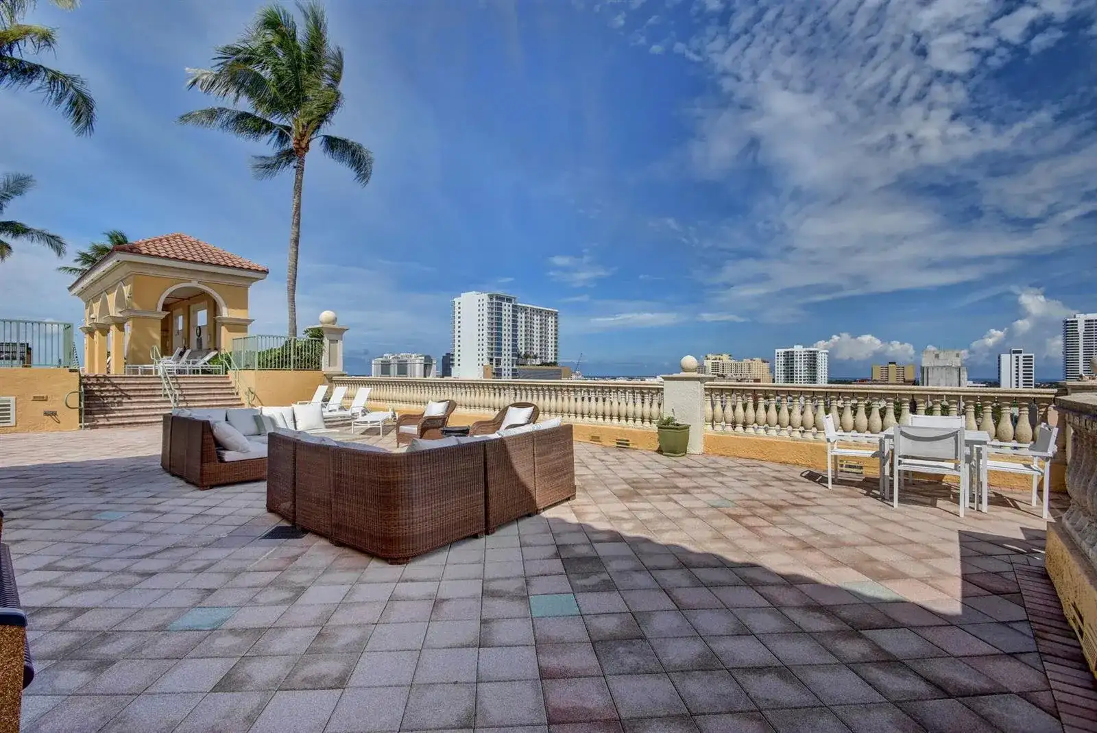 403 S SAPODILLA Avenue # 718, West Palm Beach FL 33401 photo 3