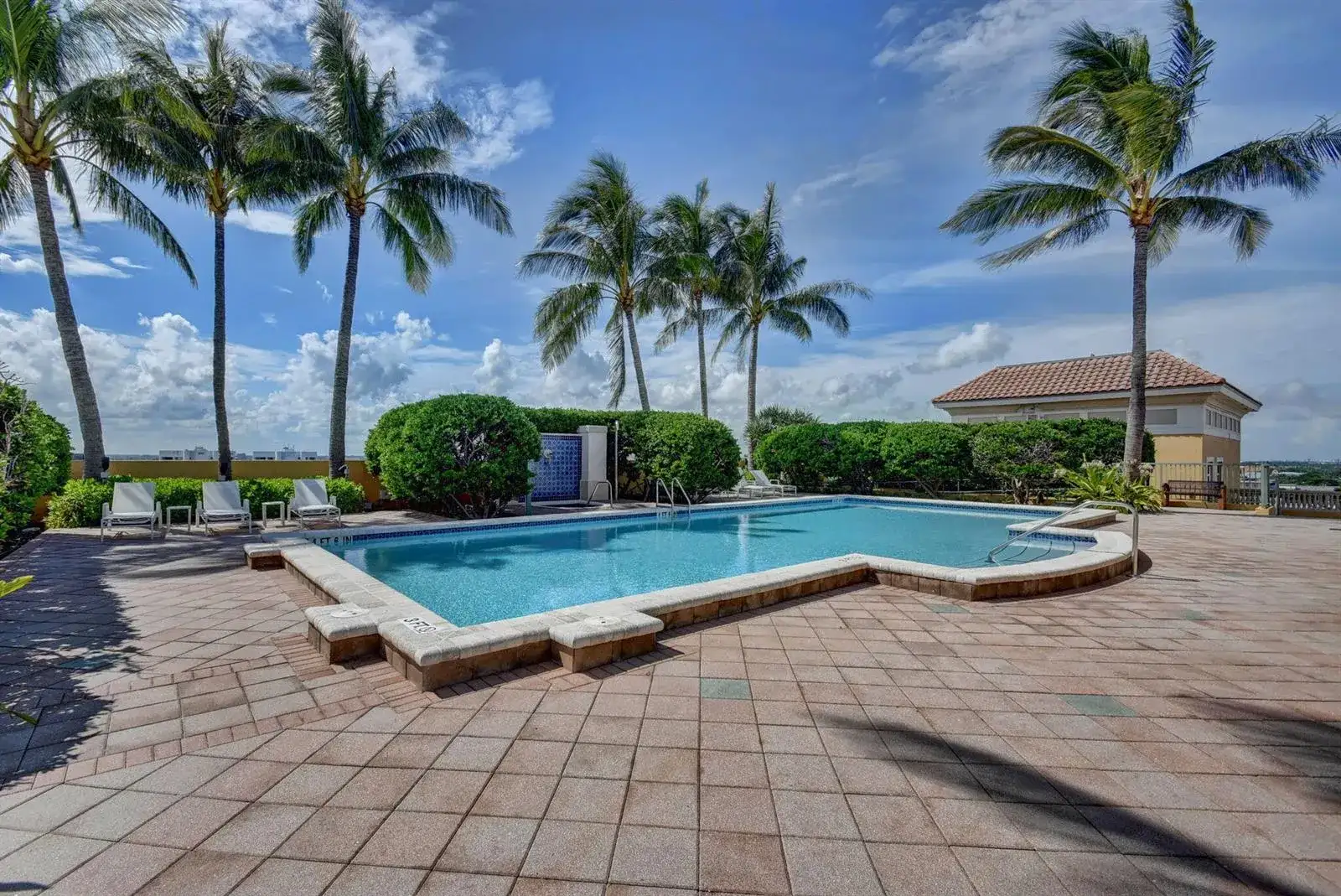 403 S SAPODILLA Avenue # 718, West Palm Beach FL 33401 photo 5