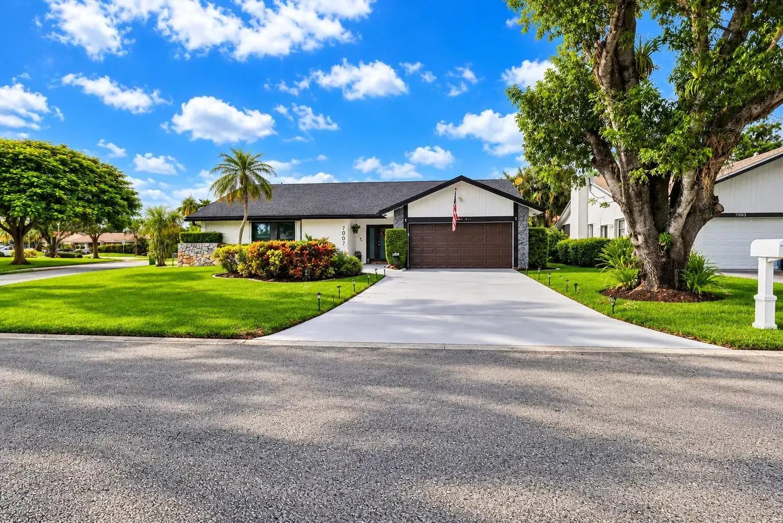 7007 NW 40TH Place, Coral Springs FL 33065 photo 2