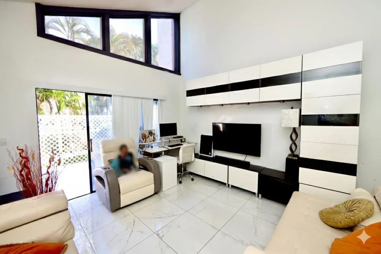 3156 NW 84TH Avenue, Sunrise FL 33351