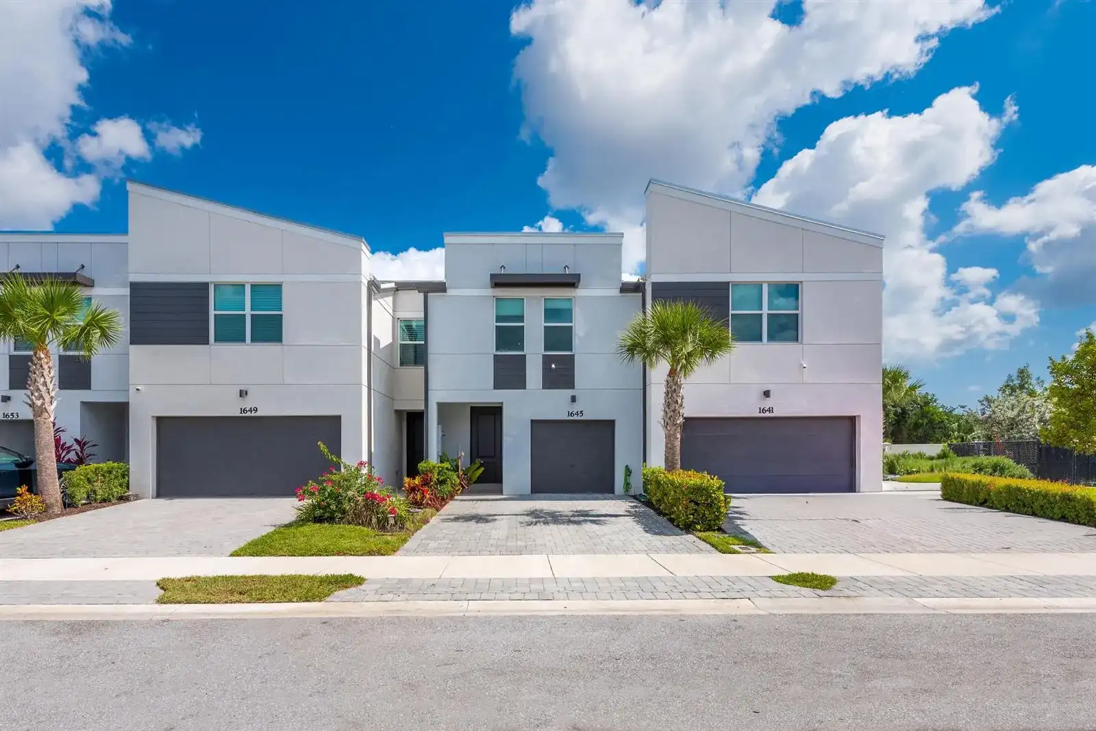 1645 Lindley Street, Mangonia Park FL 33407