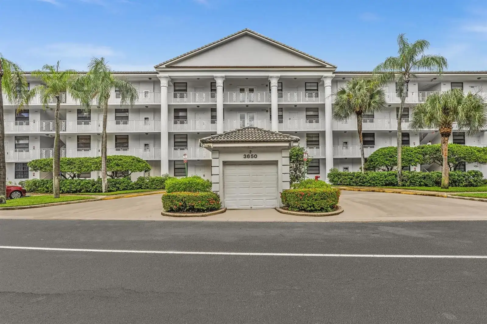 3650 Whitehall Drive # 202, West Palm Beach FL 33401 photo 3