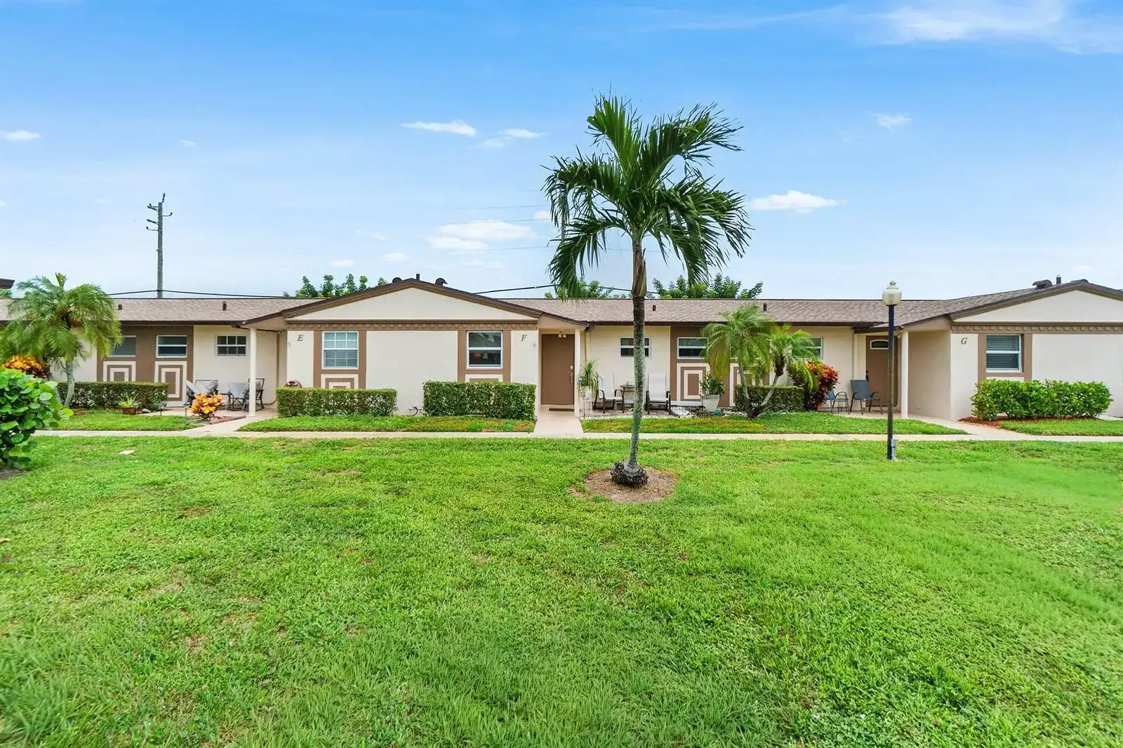 2883 CROSLEY Drive W # F, West Palm Beach FL 33415