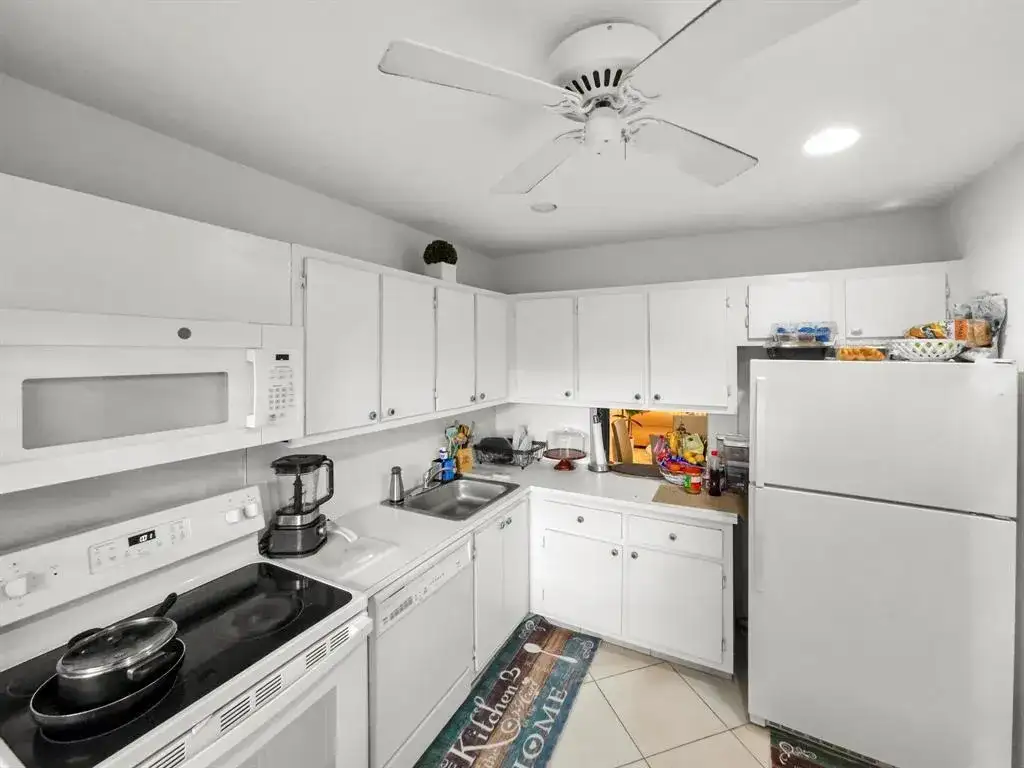 9286 Vista Del Lago # B, Boca Raton FL 33428 photo 4
