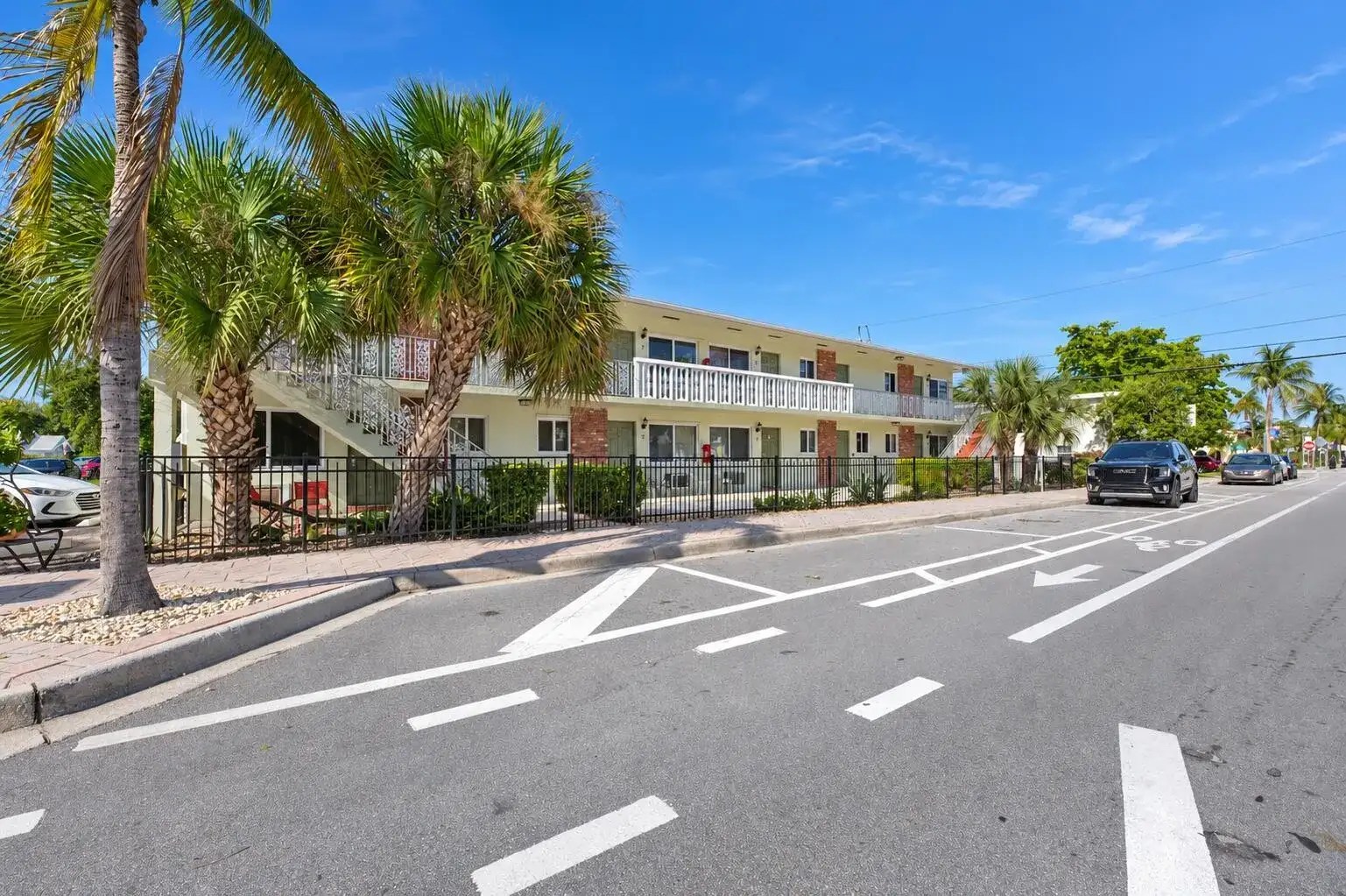 220 Lucerne Avenue # 3, FL 33460 photo 3