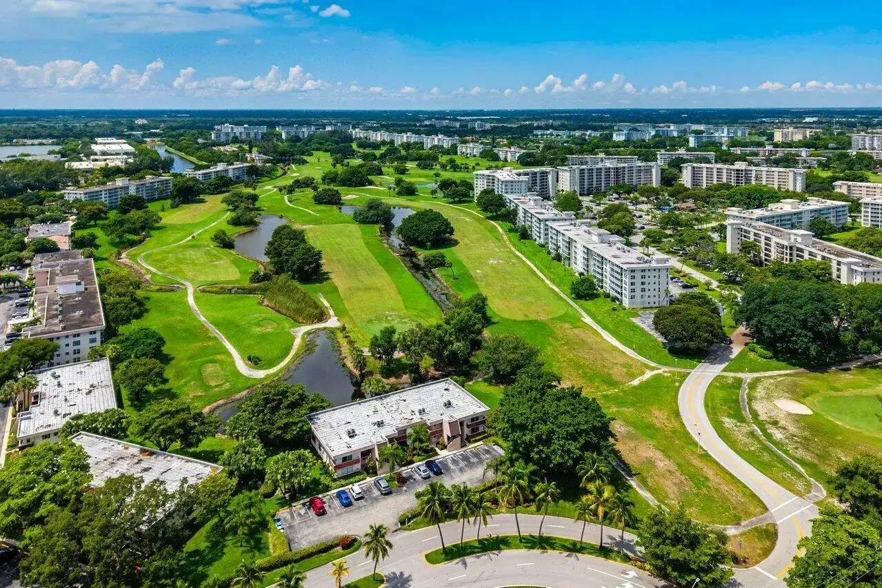 2205 S CYPRESS BEND Drive # 103, Pompano Beach FL 33069 photo 4