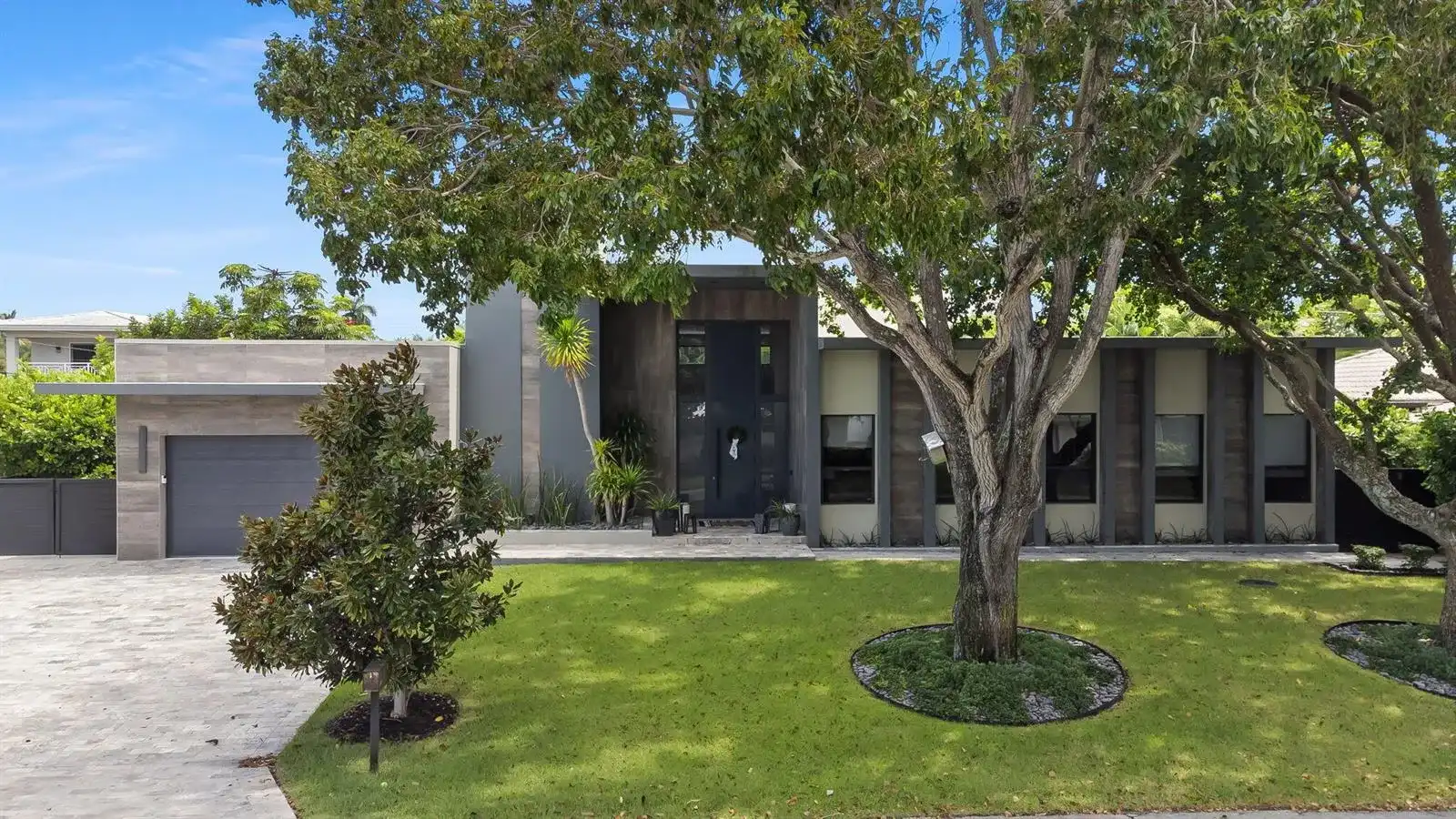 2424 NE 27th Avenue, Fort Lauderdale FL 33305