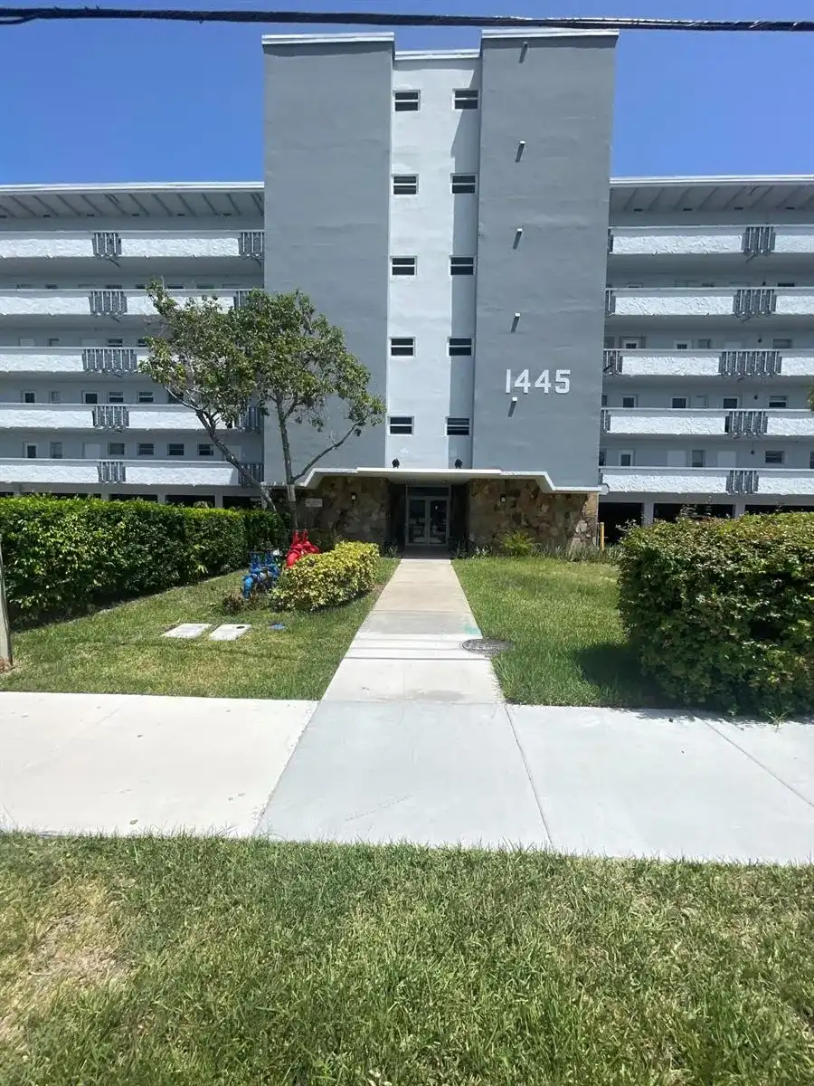 1445 ATLANTIC SHORES Boulevard # 410, Hallandale Beach FL 33009
