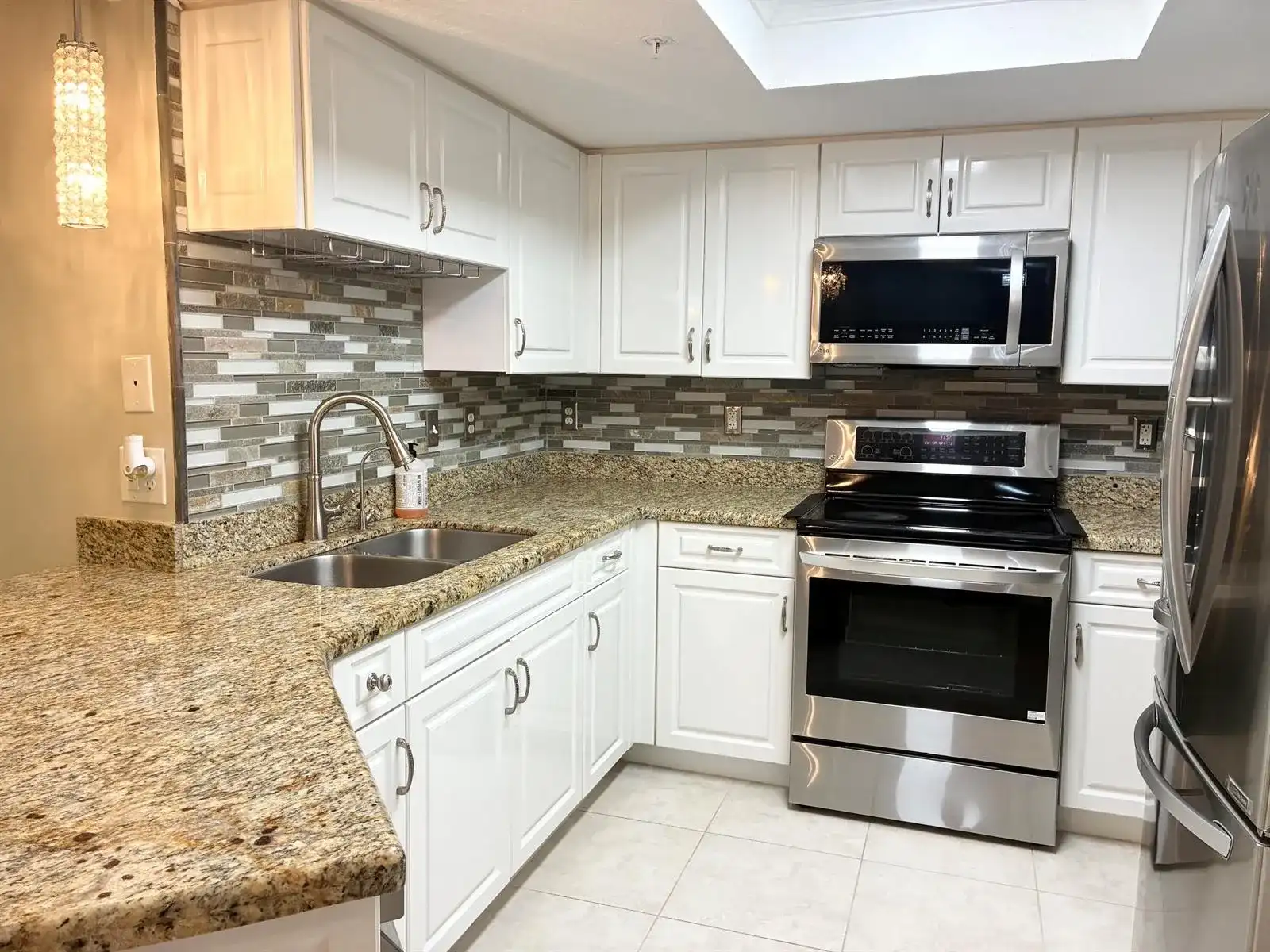 1000 CRESTWOOD Court S # 1005, Royal Palm Beach FL 33411