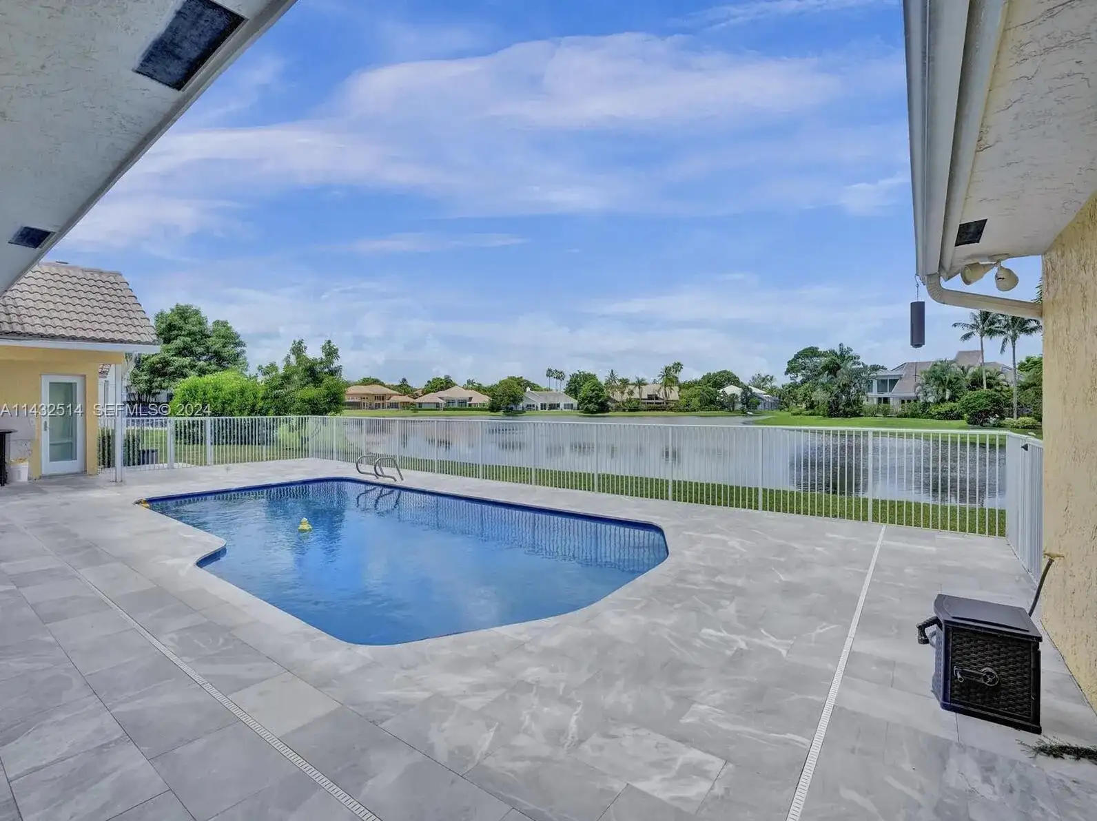 4495 WOODFIELD Boulevard, Boca Raton FL 33434 photo 3