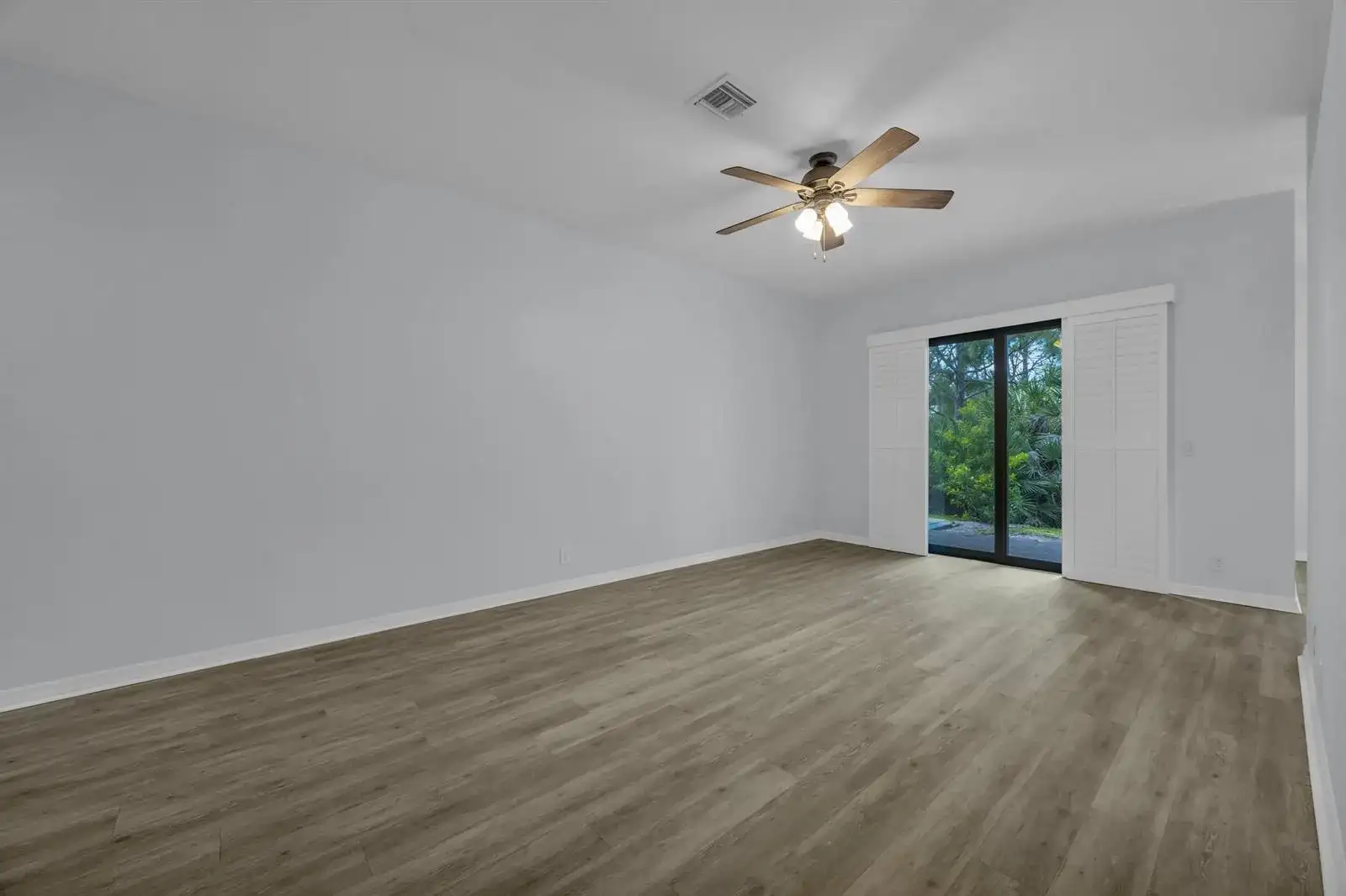 6631 SE Woodmill Pond Lane, Stuart FL 34997 photo 4