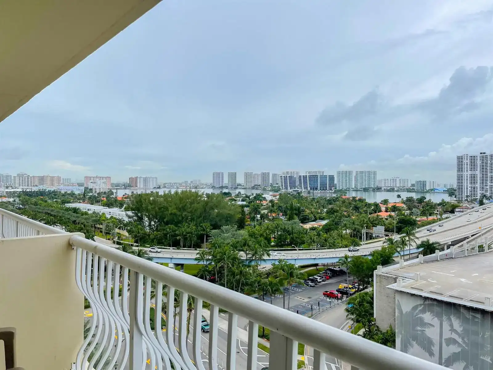 19201 Collins Avenue # 1034, Sunny Isles Beach FL 33160