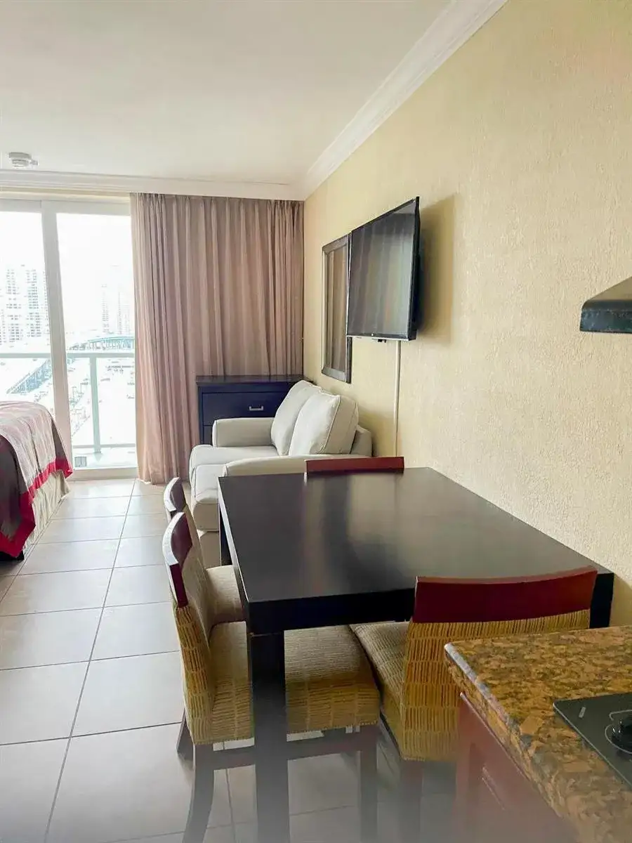 19201 Collins Avenue # 1034, Sunny Isles Beach FL 33160 photo 3