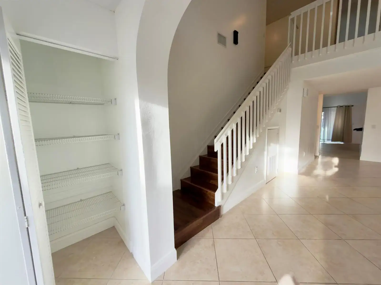 3154 NW 72ND Avenue, Margate FL 33063 photo 2