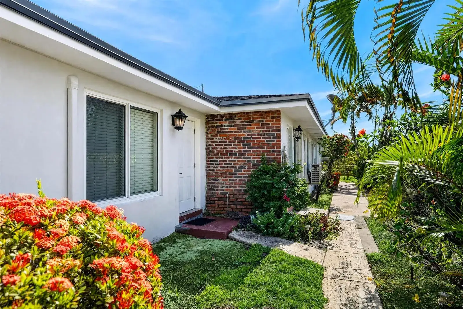 27 NW 14TH Avenue, Delray Beach FL 33444 photo 2