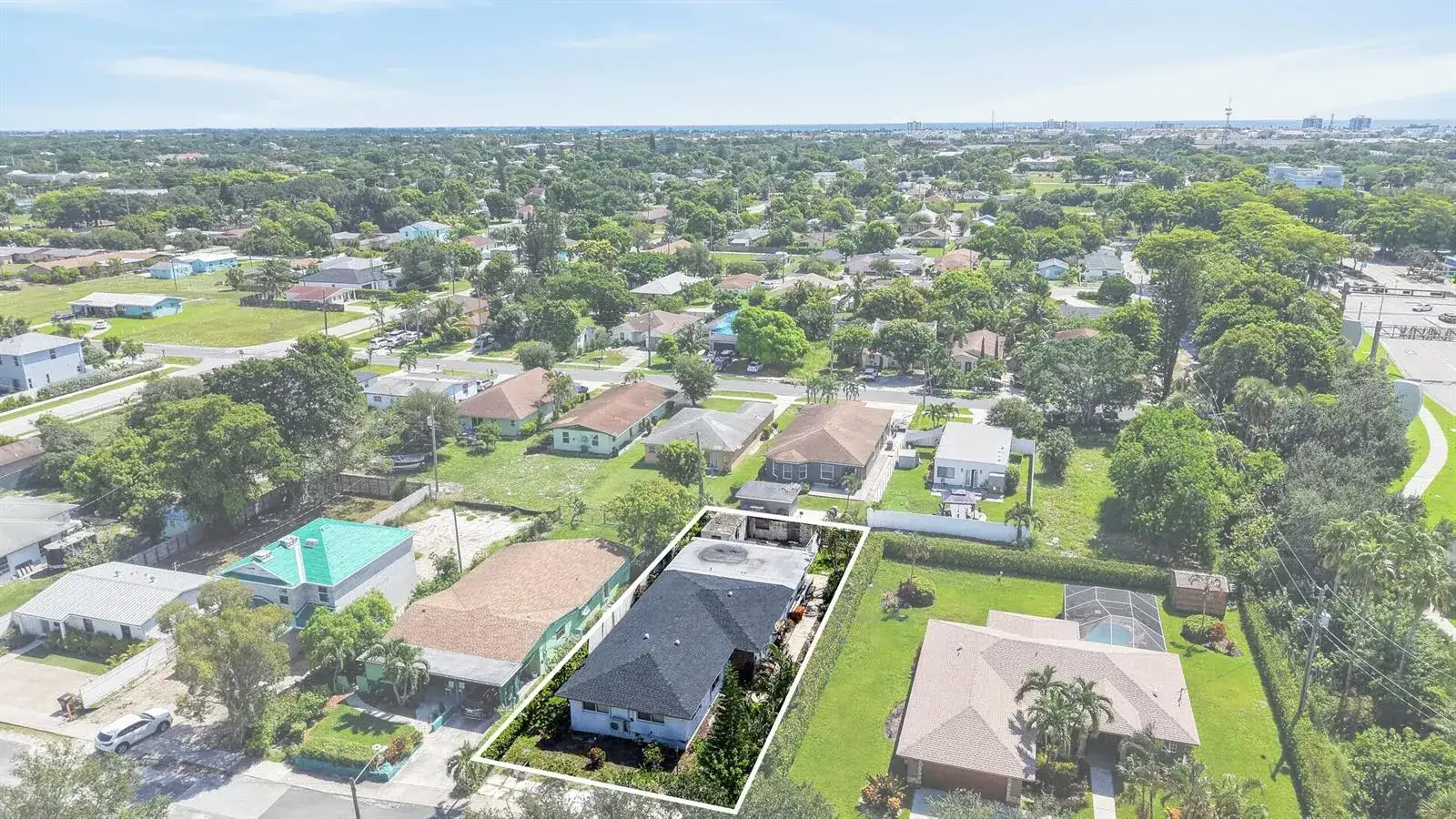 27 NW 14TH Avenue, Delray Beach FL 33444 photo 3