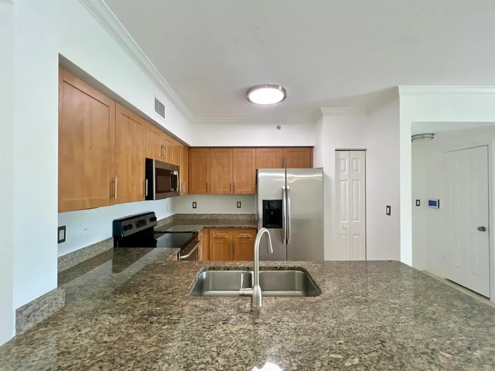 6400 EMERALD DUNES Drive # 104, West Palm Beach FL 33411 photo 5