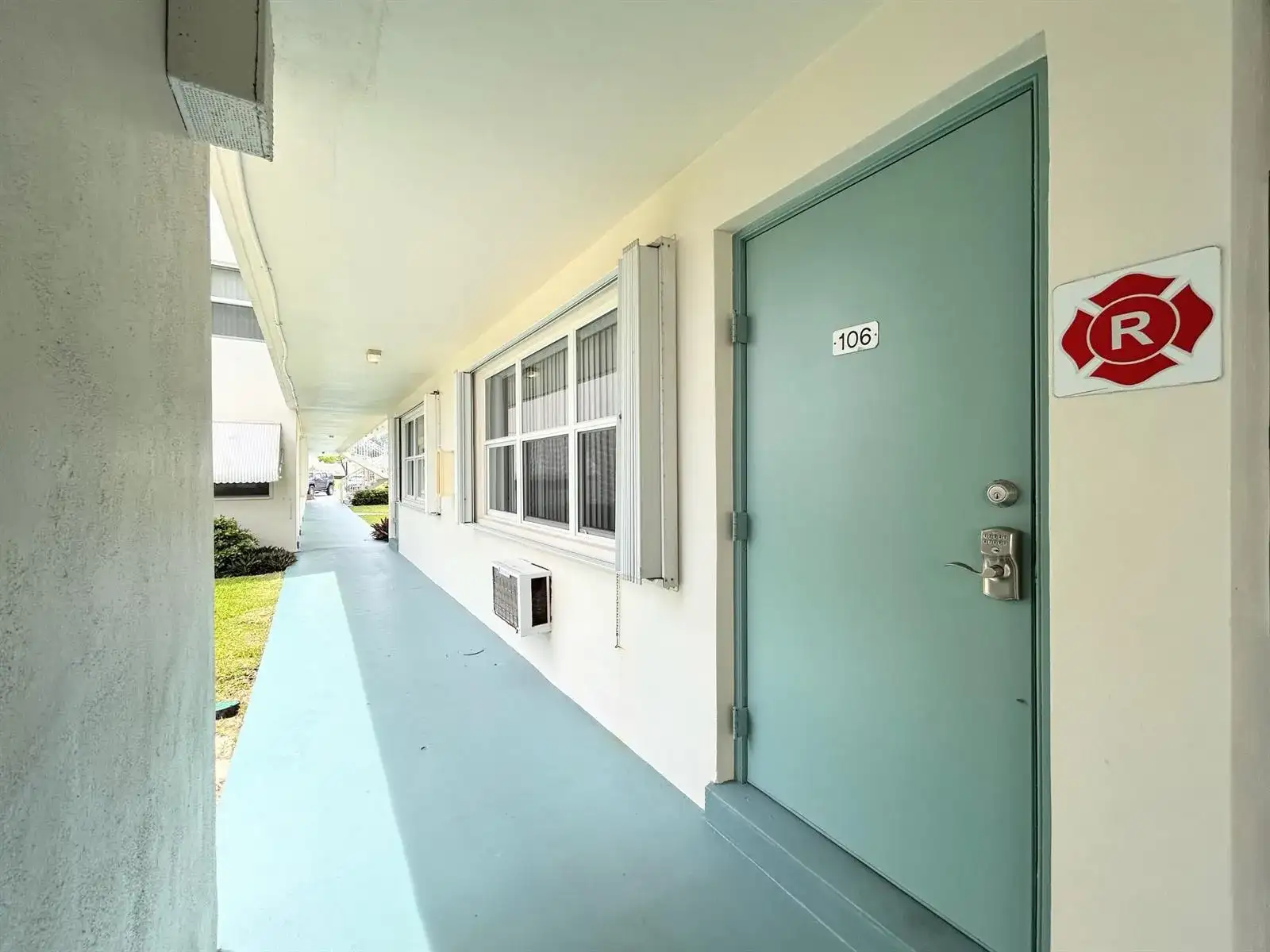 350 Horizons E # 106, Boynton Beach FL 33435 photo 4