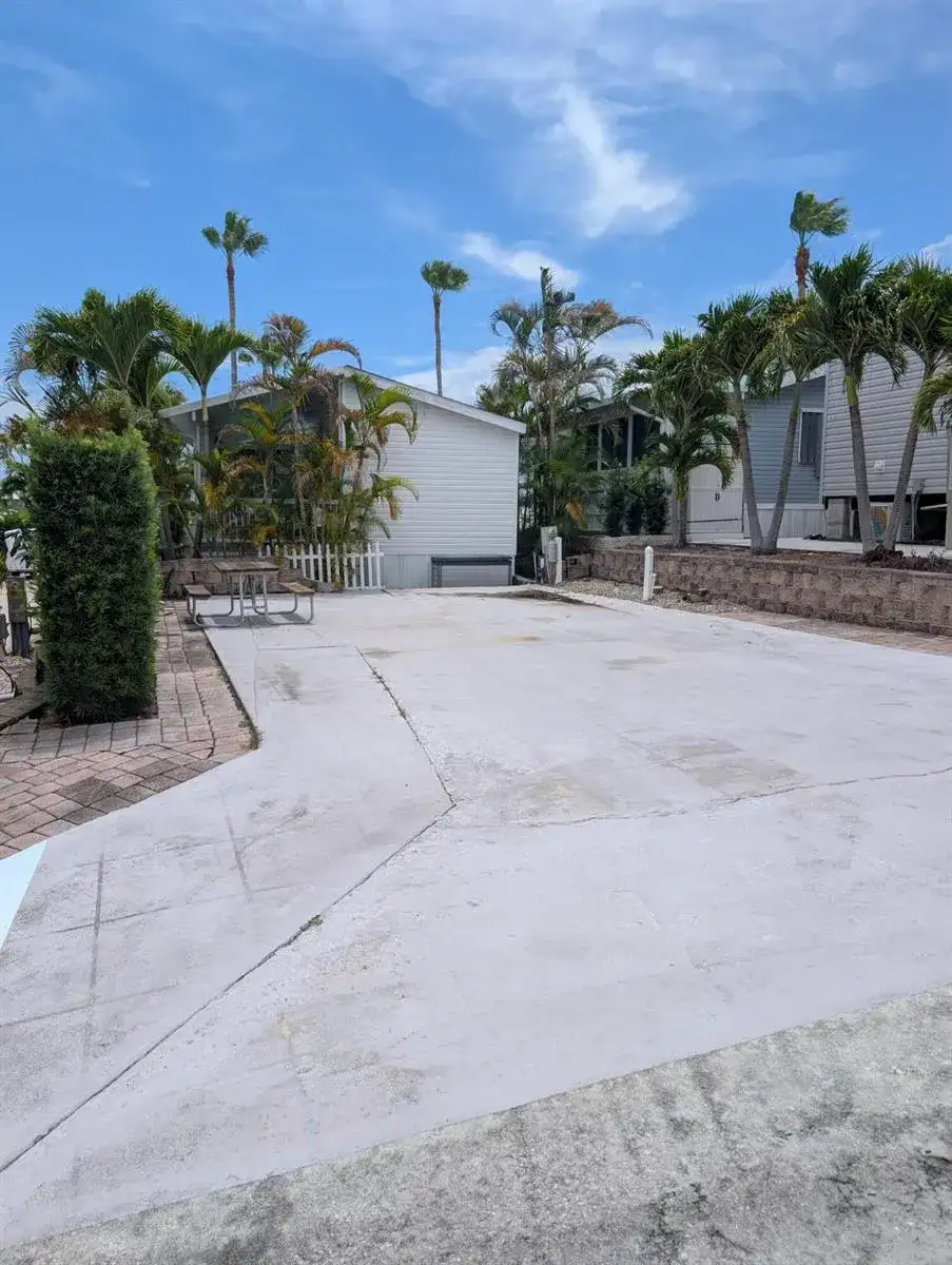 900 JUNO OCEAN Walk, Juno Beach FL 33408 photo 2