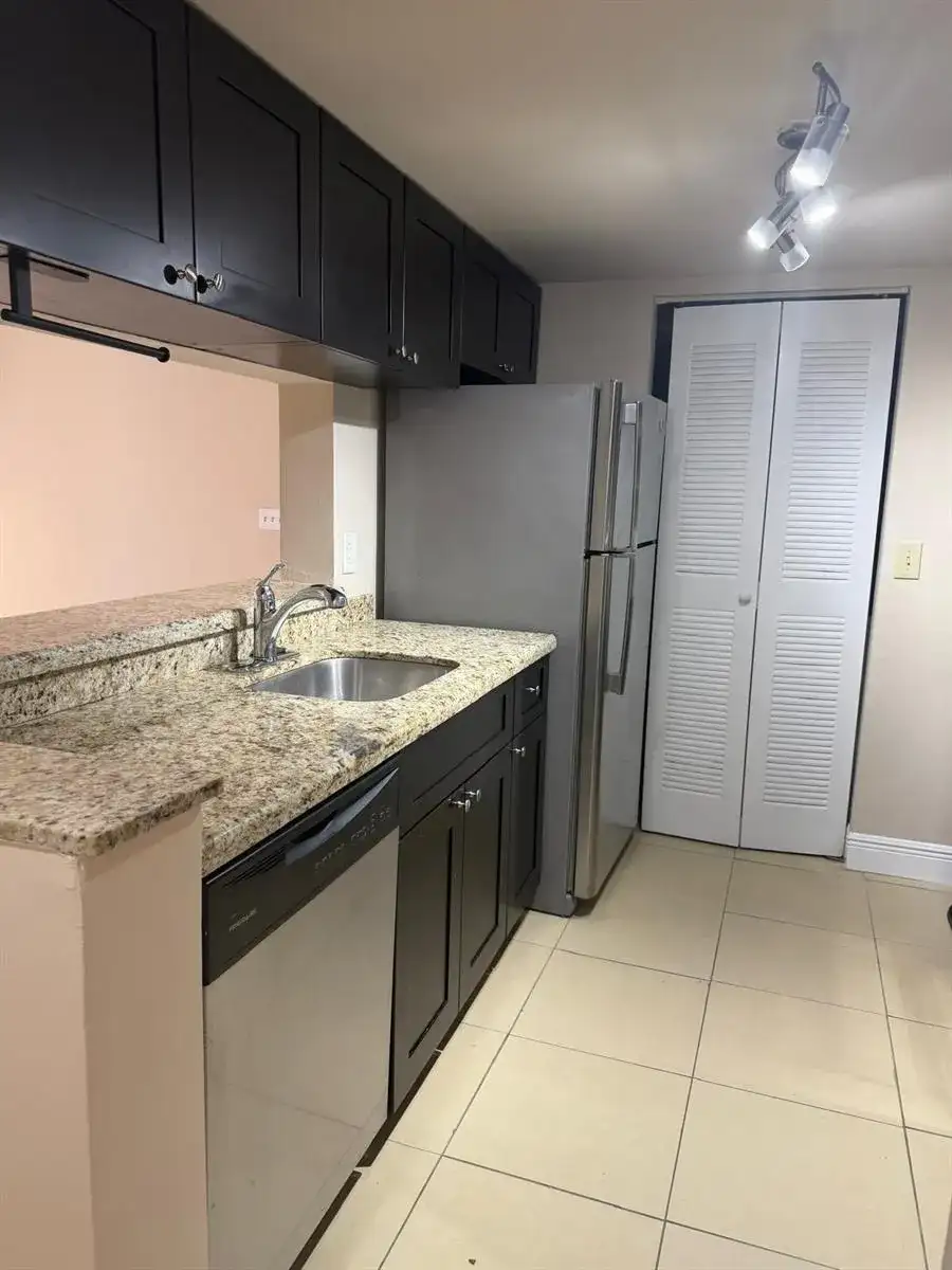 9901 WESTVIEW Drive # 324, Coral Springs FL 33076 photo 2