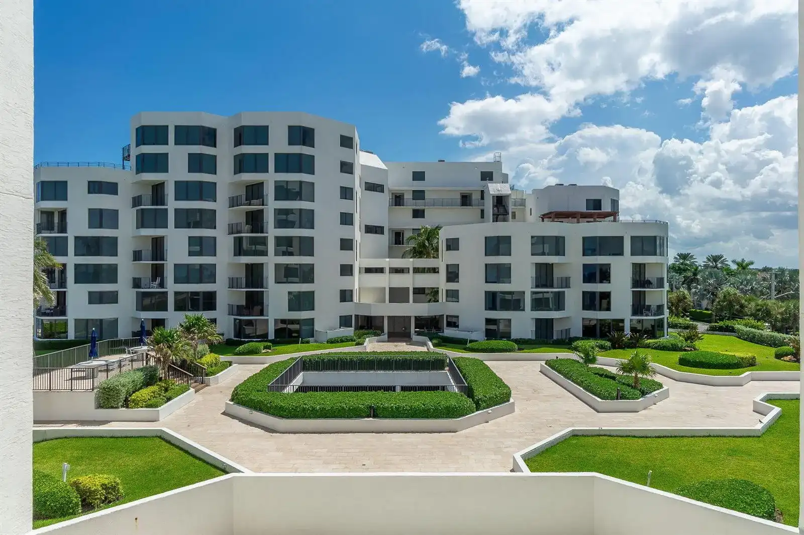 2565 S Ocean Boulevard, Highland Beach FL 33487