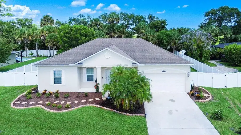 4839 ASHLEY LAKE Circle, Vero Beach FL 32967 photo 3