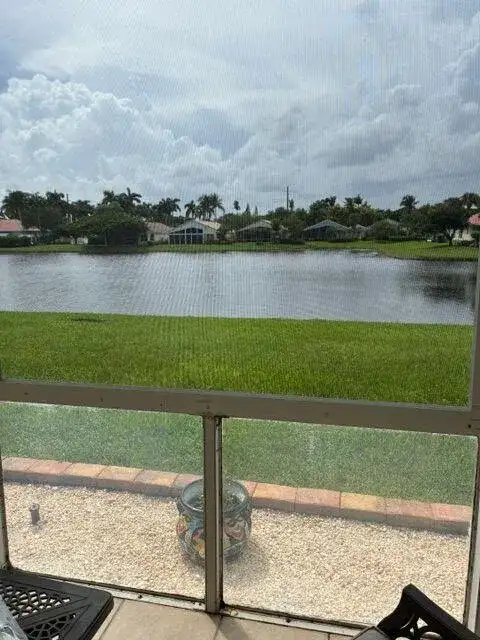 10398 Utopia Circle E, Boynton Beach FL 33437 photo 2