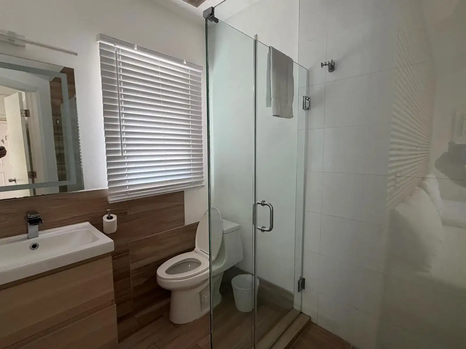 380 S FEDERAL Highway # 11, Dania Beach FL 33004 photo 4