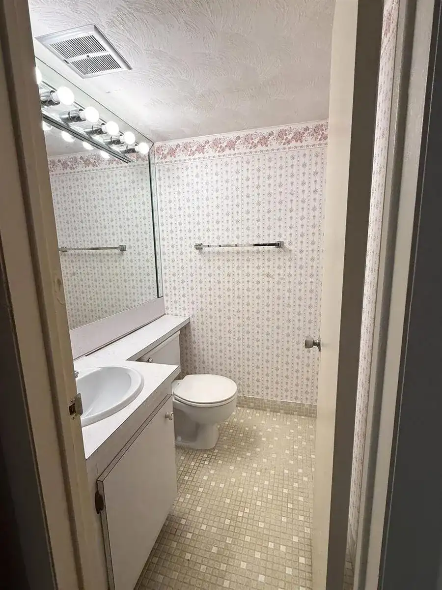 806 SE 7TH Street # 308, Deerfield Beach FL 33441 photo 4