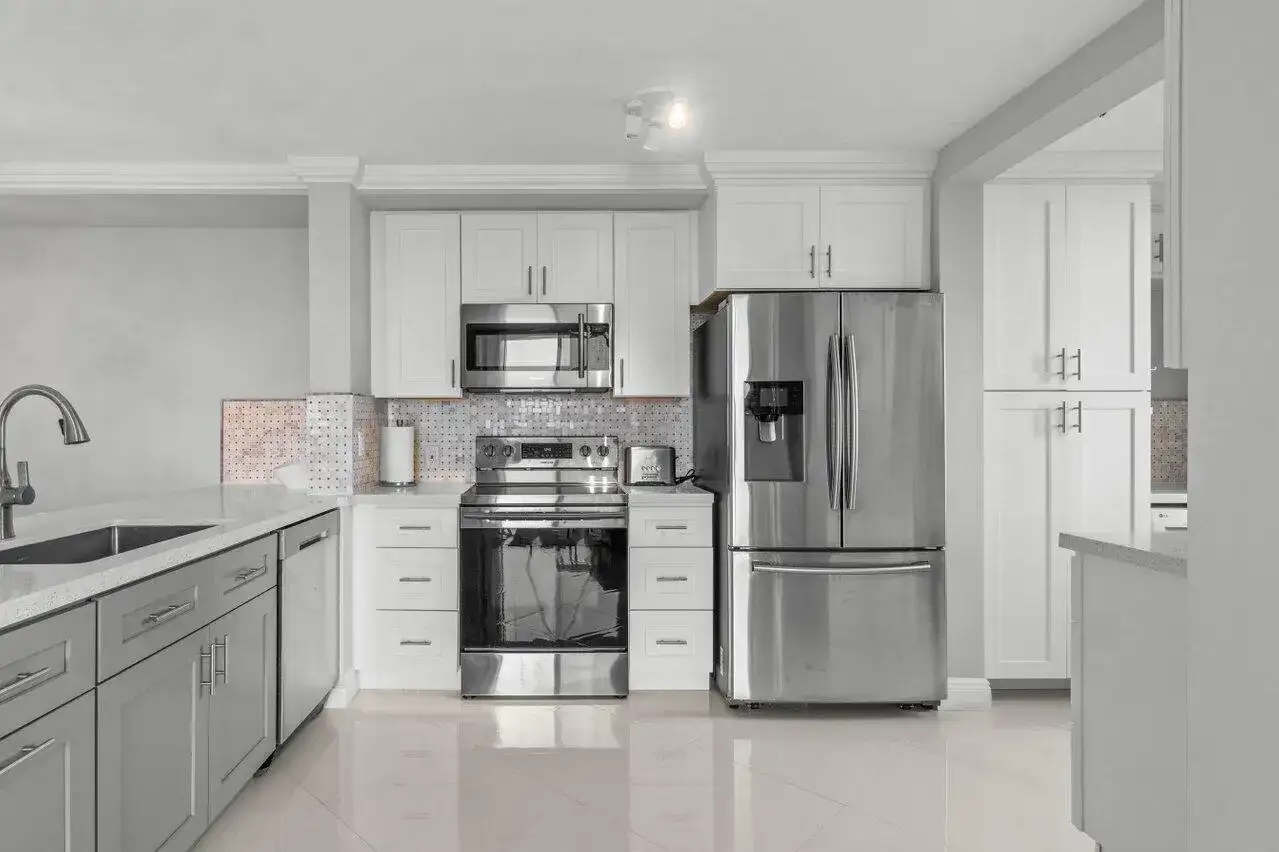 180 YACHT CLUB Way # 102, Hypoluxo FL 33462 photo 2