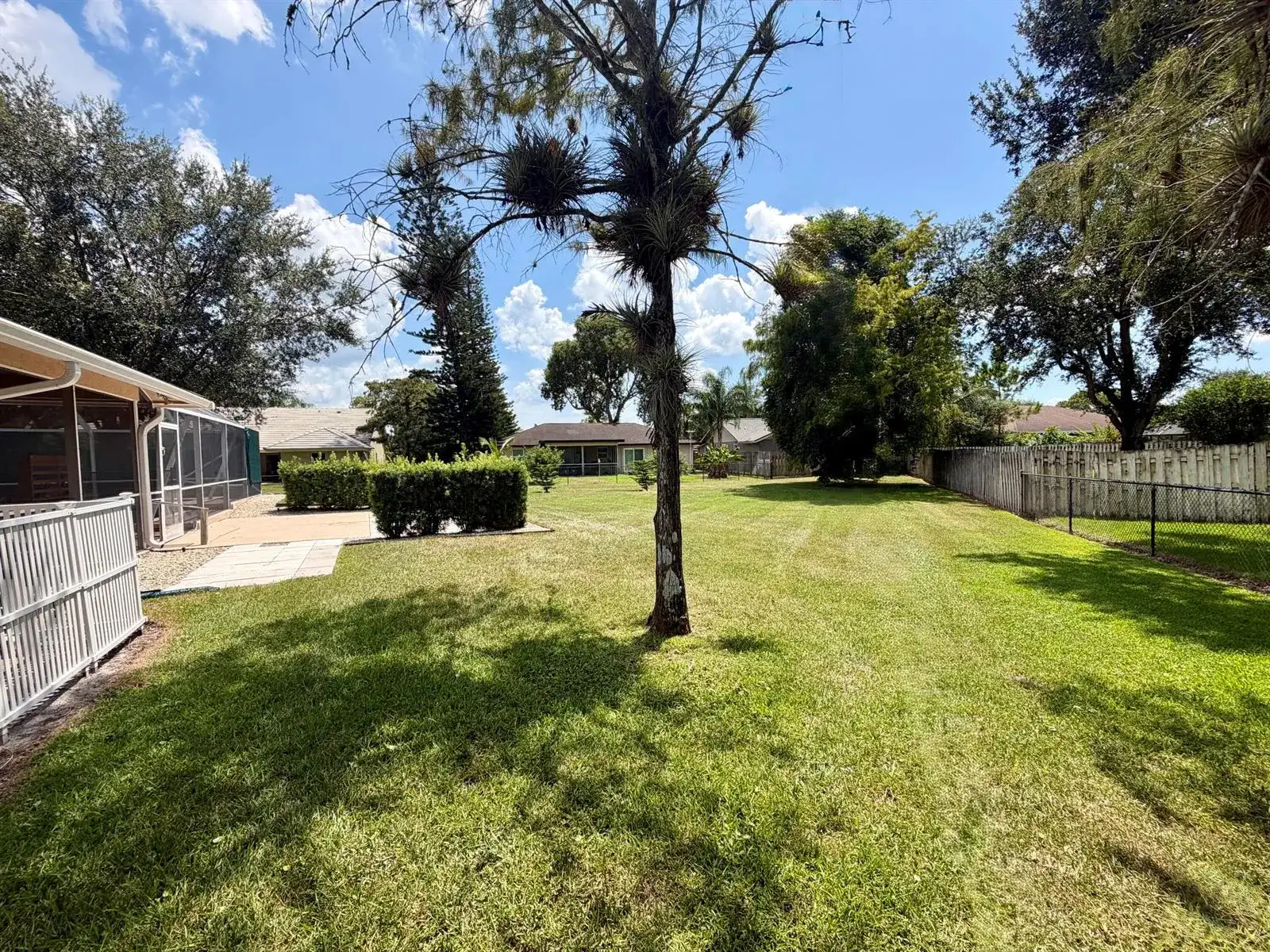 1835 Moonflower Circle, Wellington FL 33414 photo 3