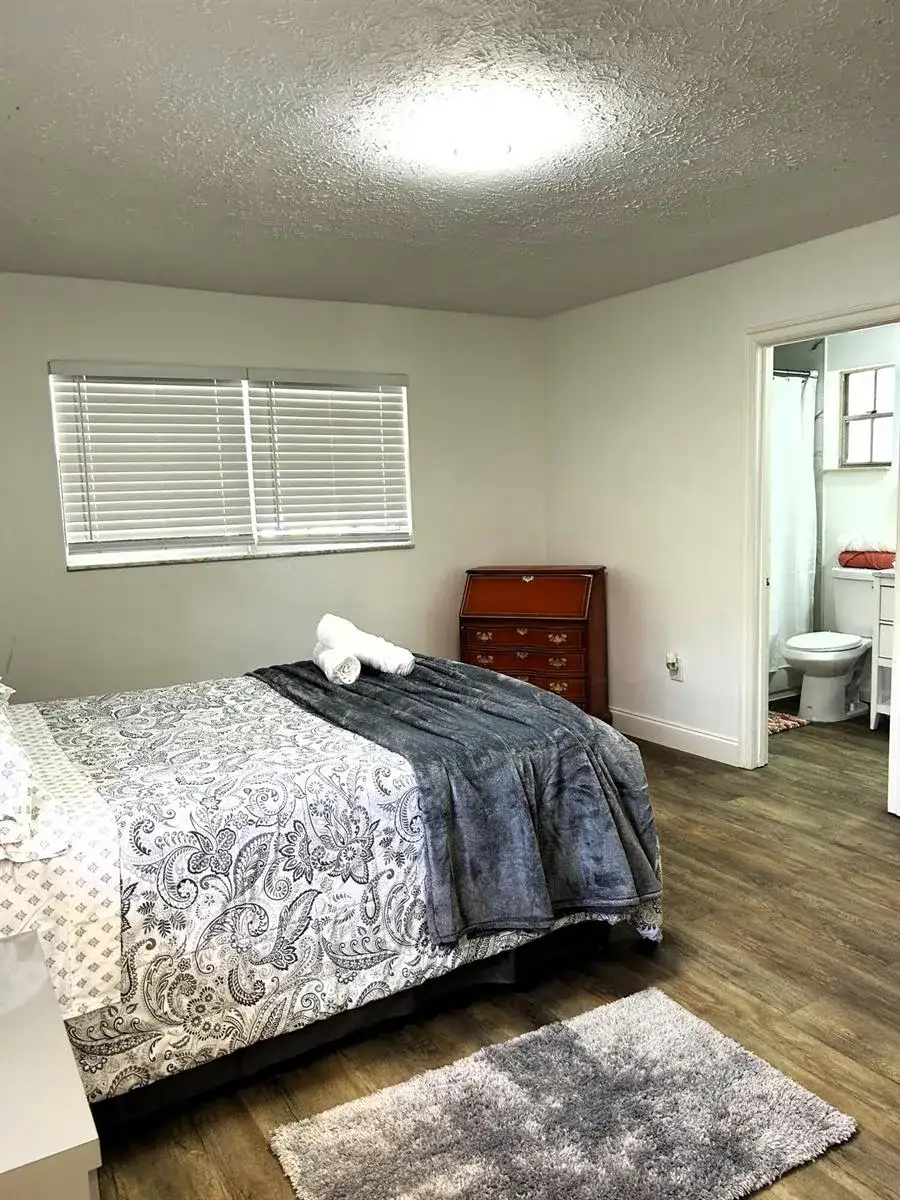 1427 Riverside Circle, Wellington FL 33414 photo 4