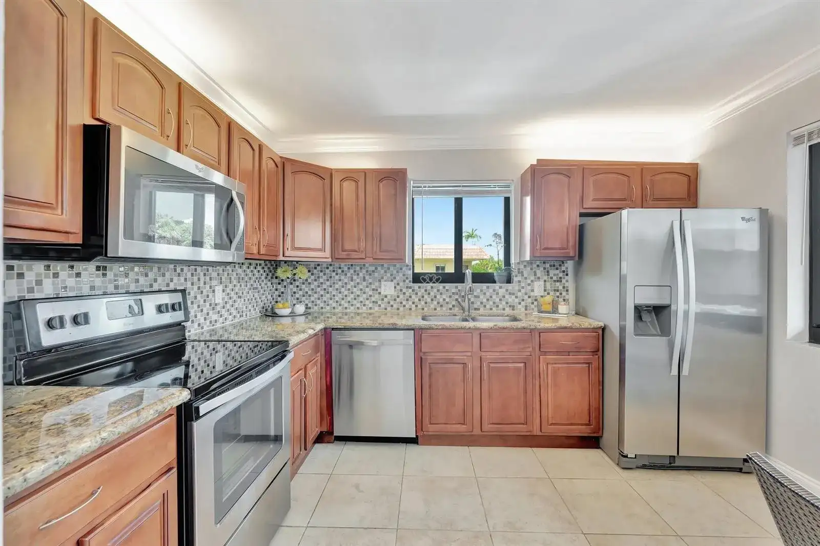 334 LAKEVIEW Drive # 204, Weston FL 33326 photo 5