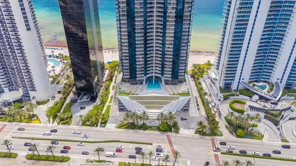 17121 Collins Avenue # 2207, Sunny Isles Beach FL 33160 photo 2