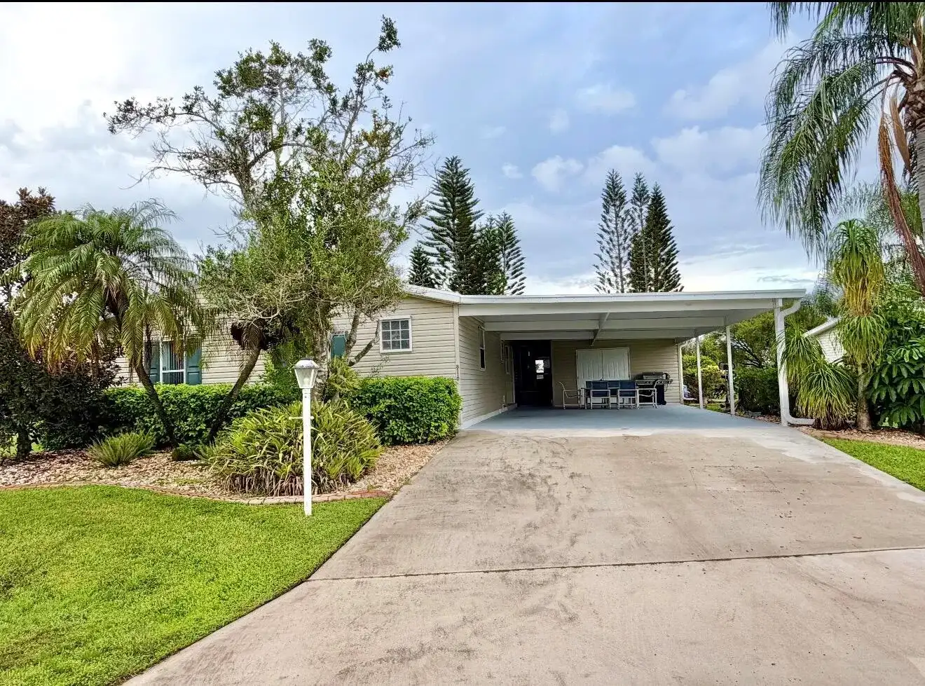 8110 9th Hole Drive, Port St. Lucie FL 34952