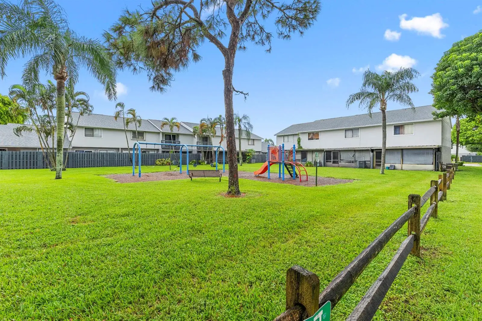 5703 Channel Drive, FL 33463 photo 3