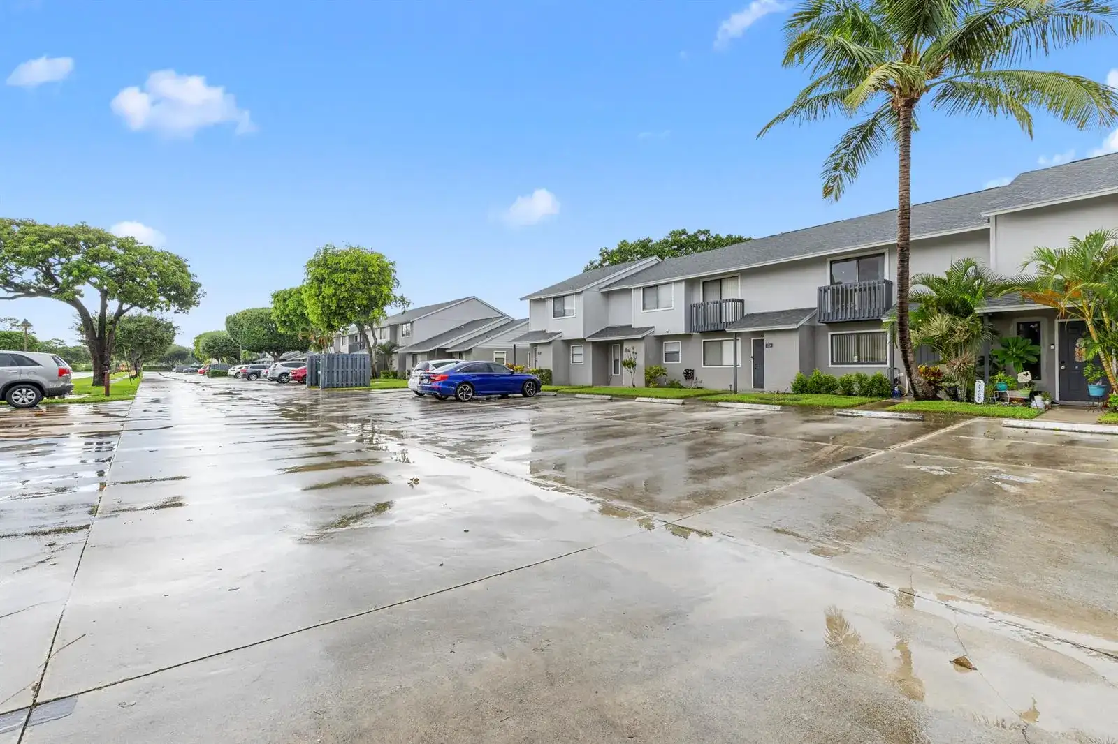 5703 Channel Drive, FL 33463 photo 5