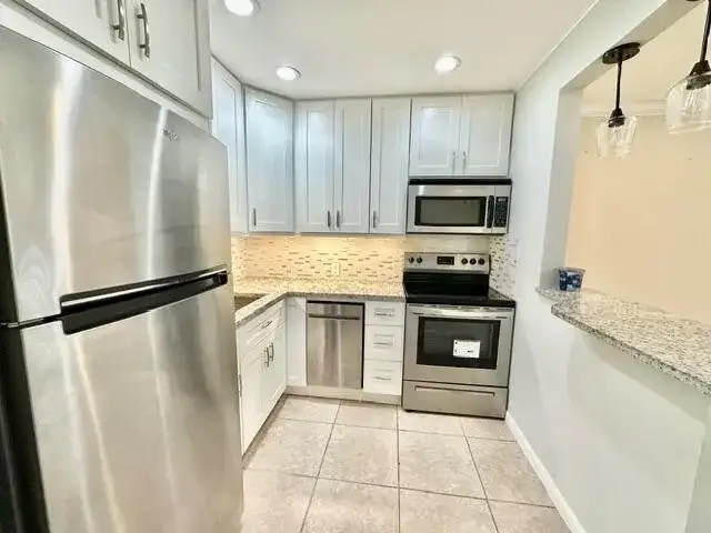 118 Mansfield C, Boca Raton FL 33434 photo 2