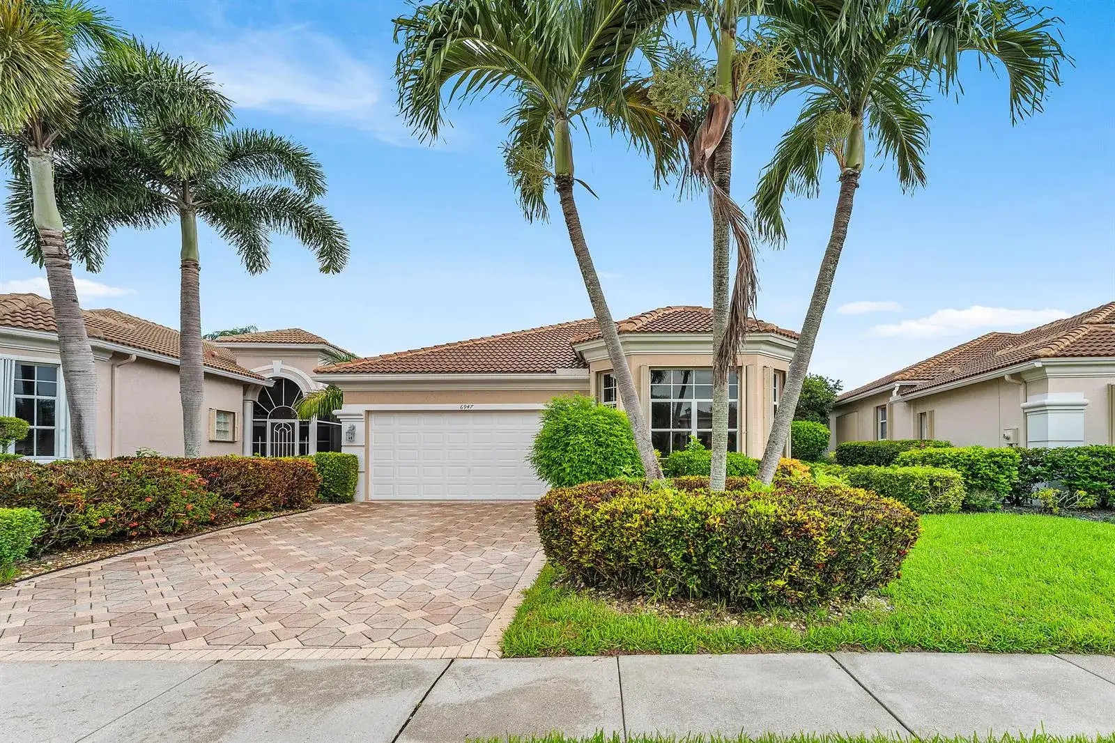 6947 FAIRWAY LAKES Drive, Boynton Beach FL 33472 photo 2